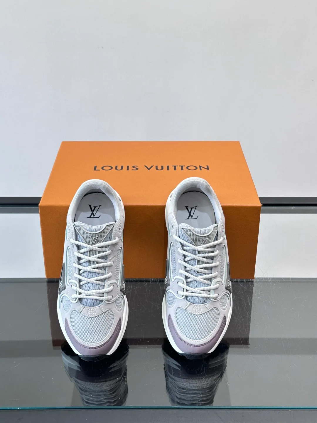 Кроссовки Женские Louis Vuitton 12961526