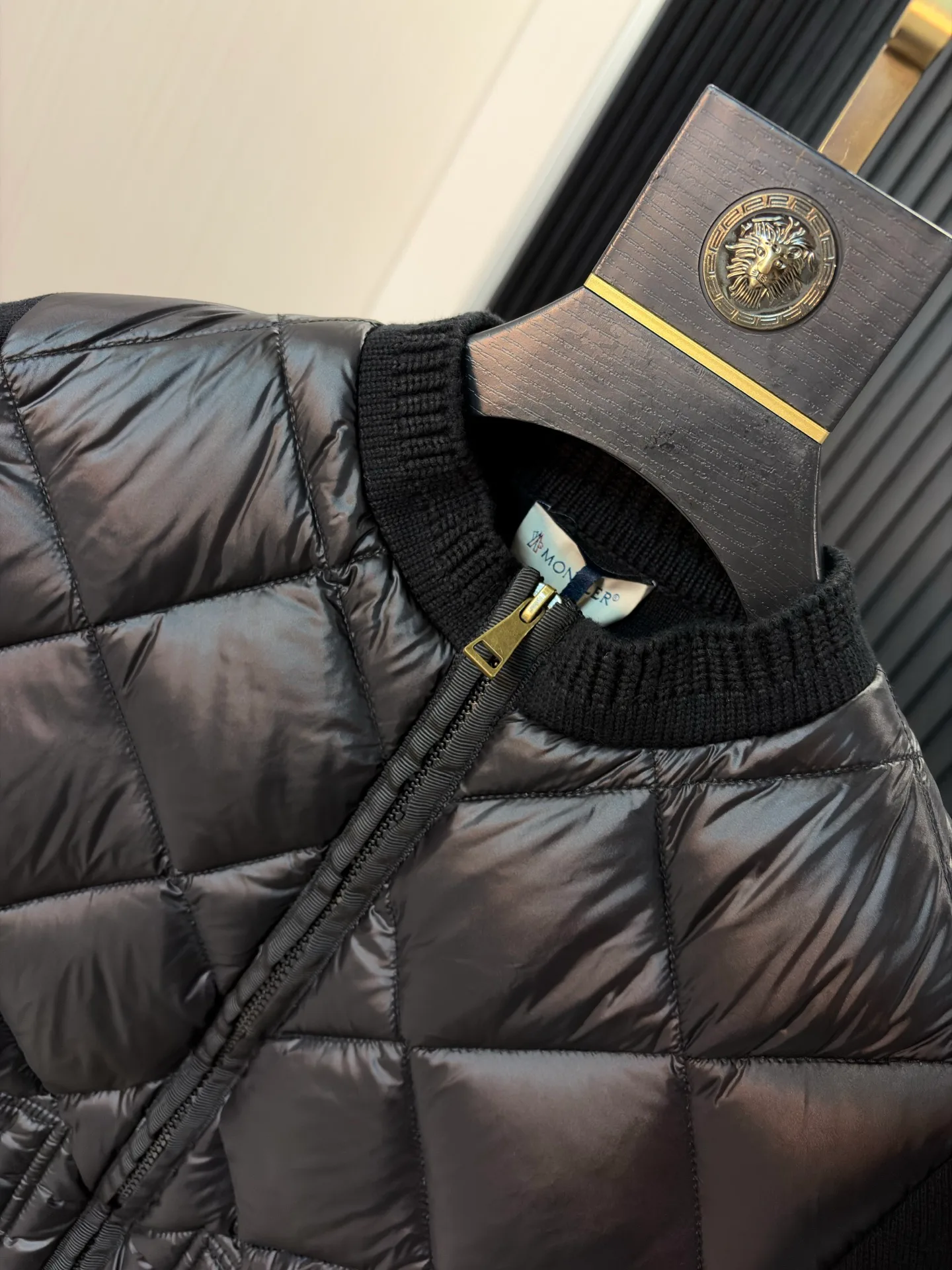 Куртки И Пуховики Мужские Moncler 18231146