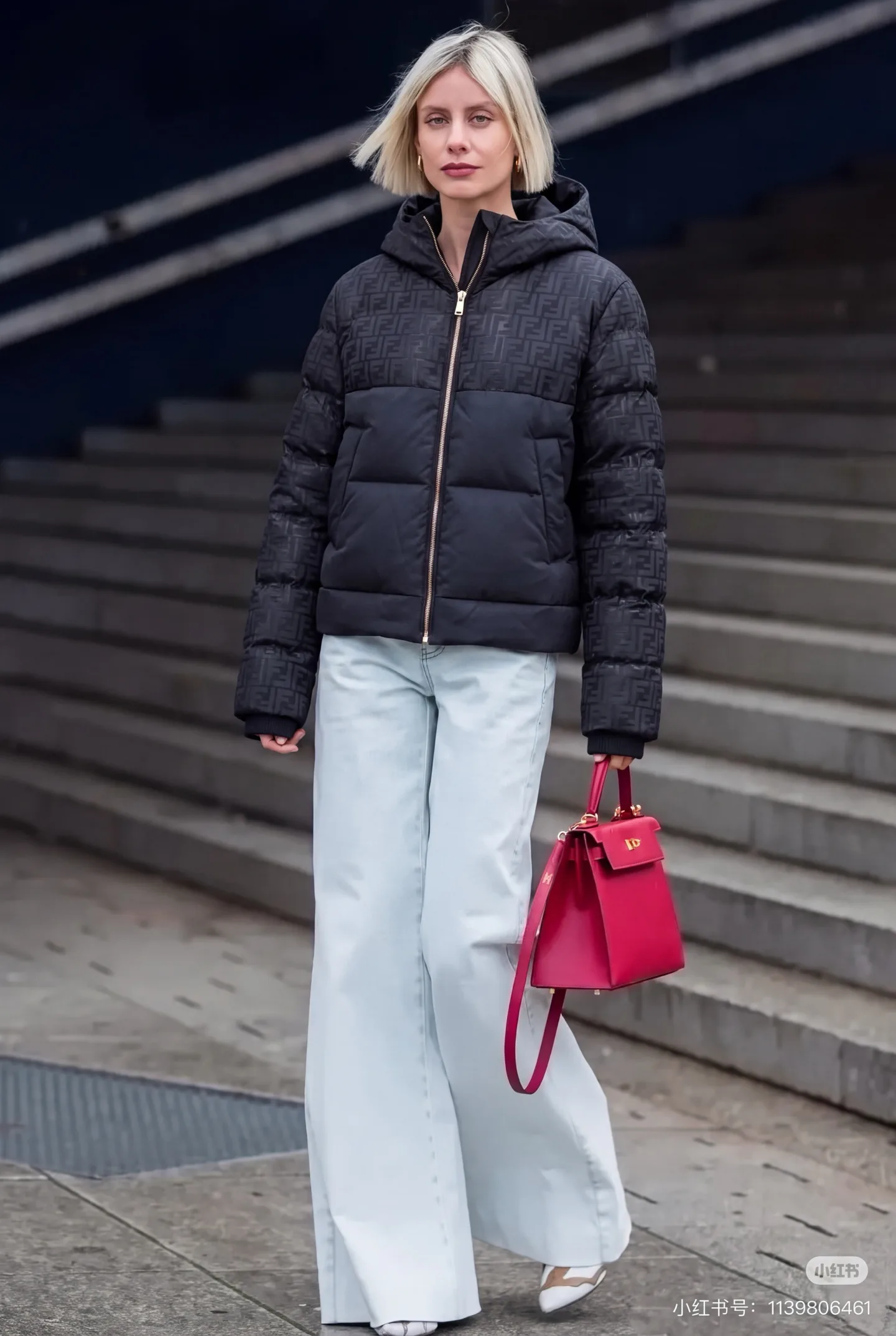 Куртки И Пуховики Женские Fendi 19588935