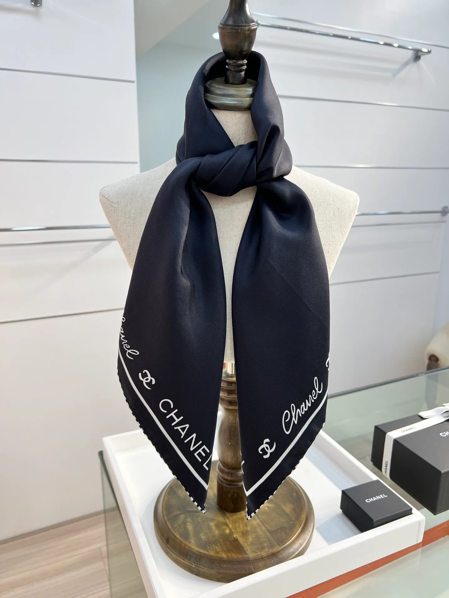 Платки Chanel 11445286