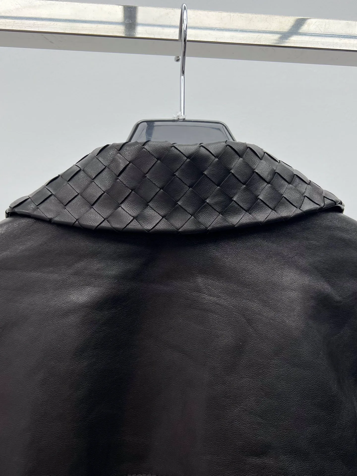 Кожаные Куртки И Дублёнки Женские Bottega Veneta 17719120