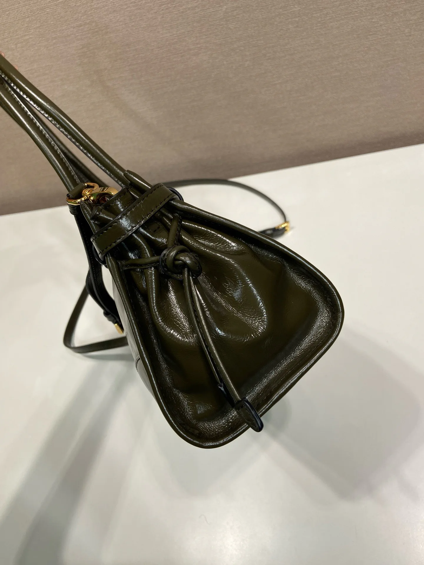 Классические Сумки Женские Prada 18184675