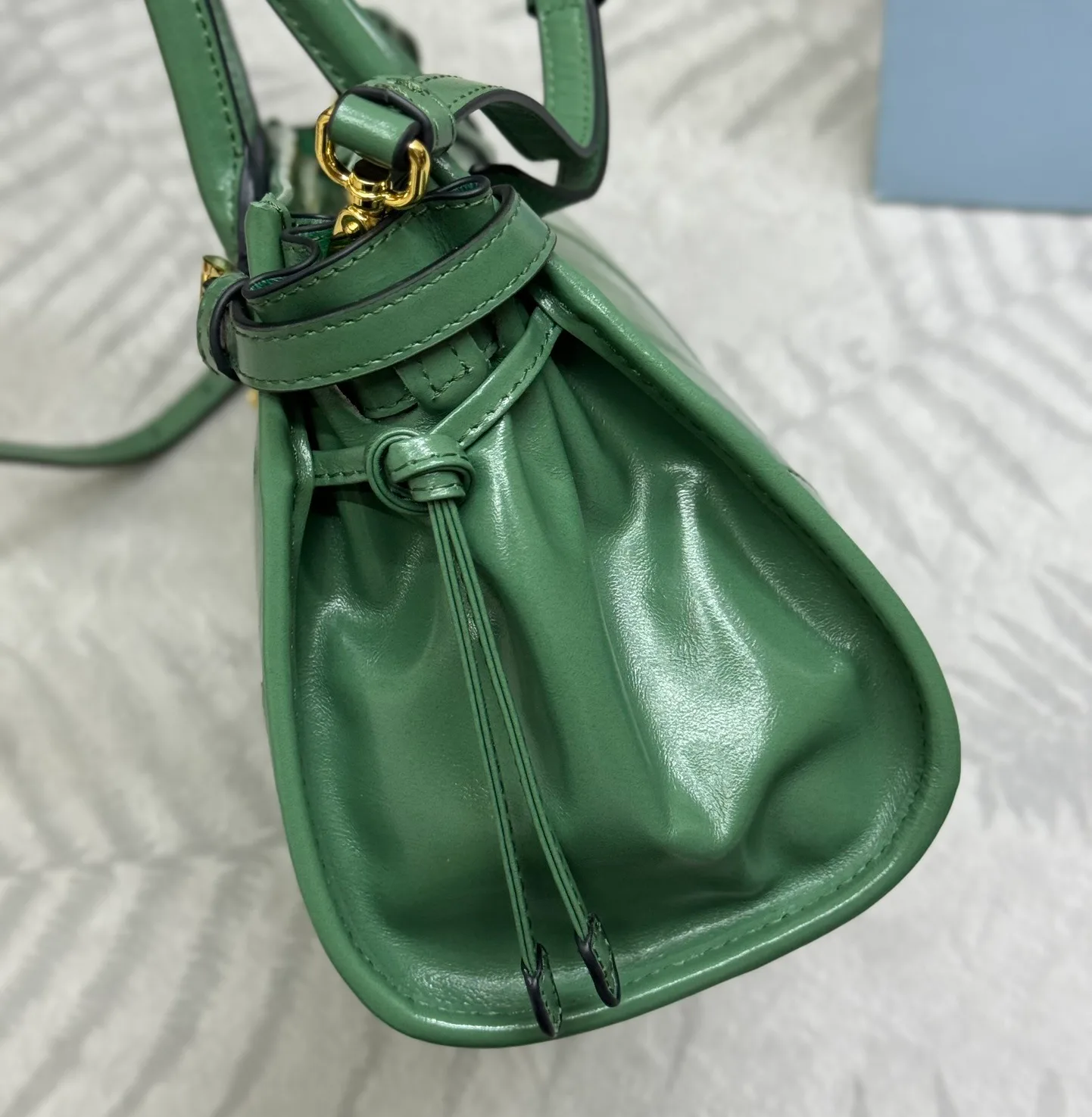 Классические Сумки Женские Prada 11462500