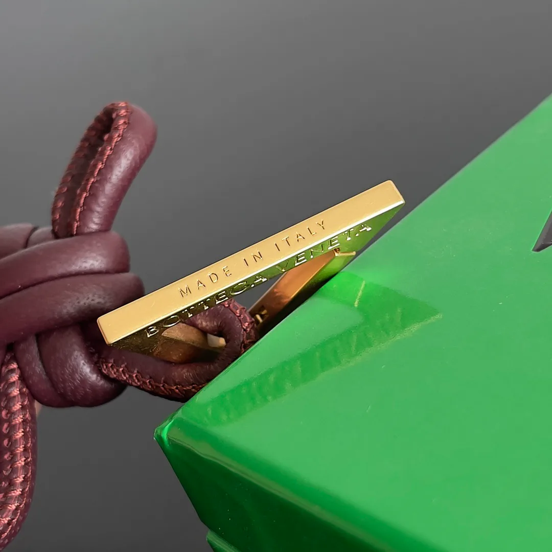 Ключницы Bottega Veneta 595636