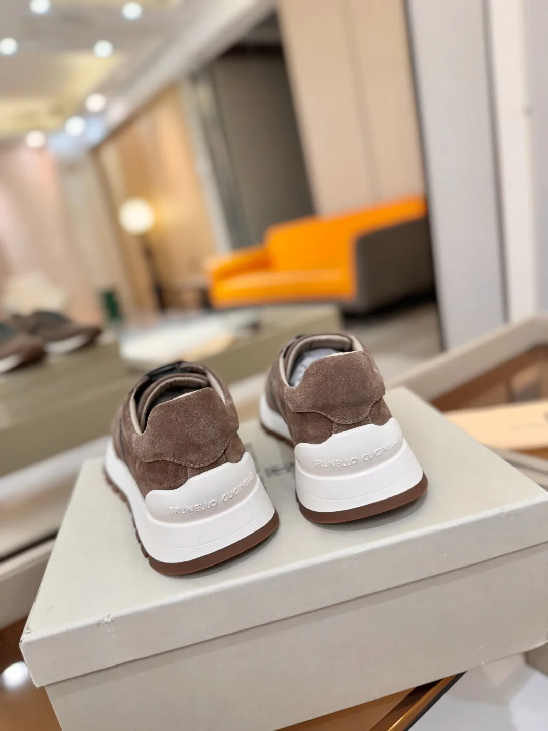Кроссовки Женские Brunello Cucinelli 18813035