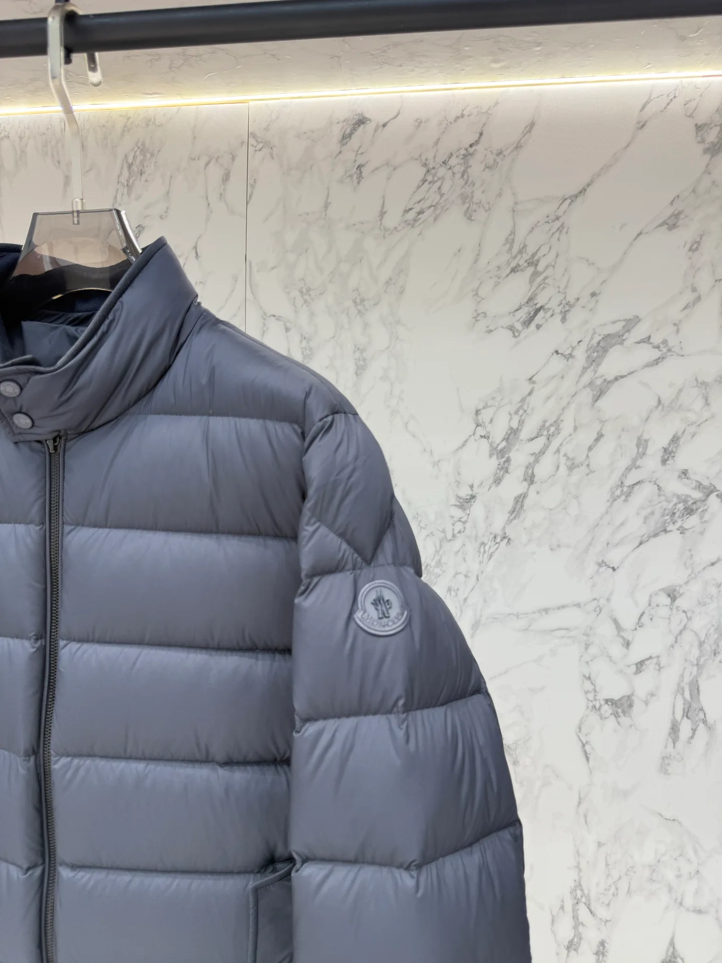 Куртки И Пуховики Мужские Moncler 17927280