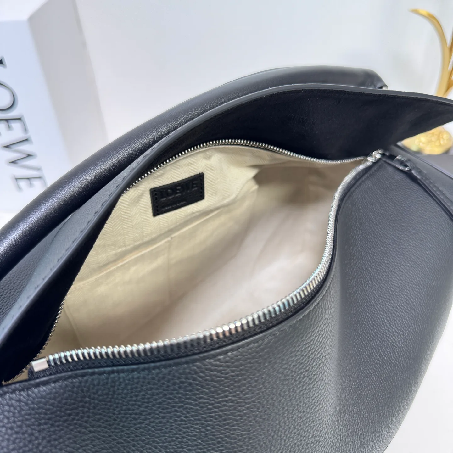 Классические Сумки Женские Loewe 18030346