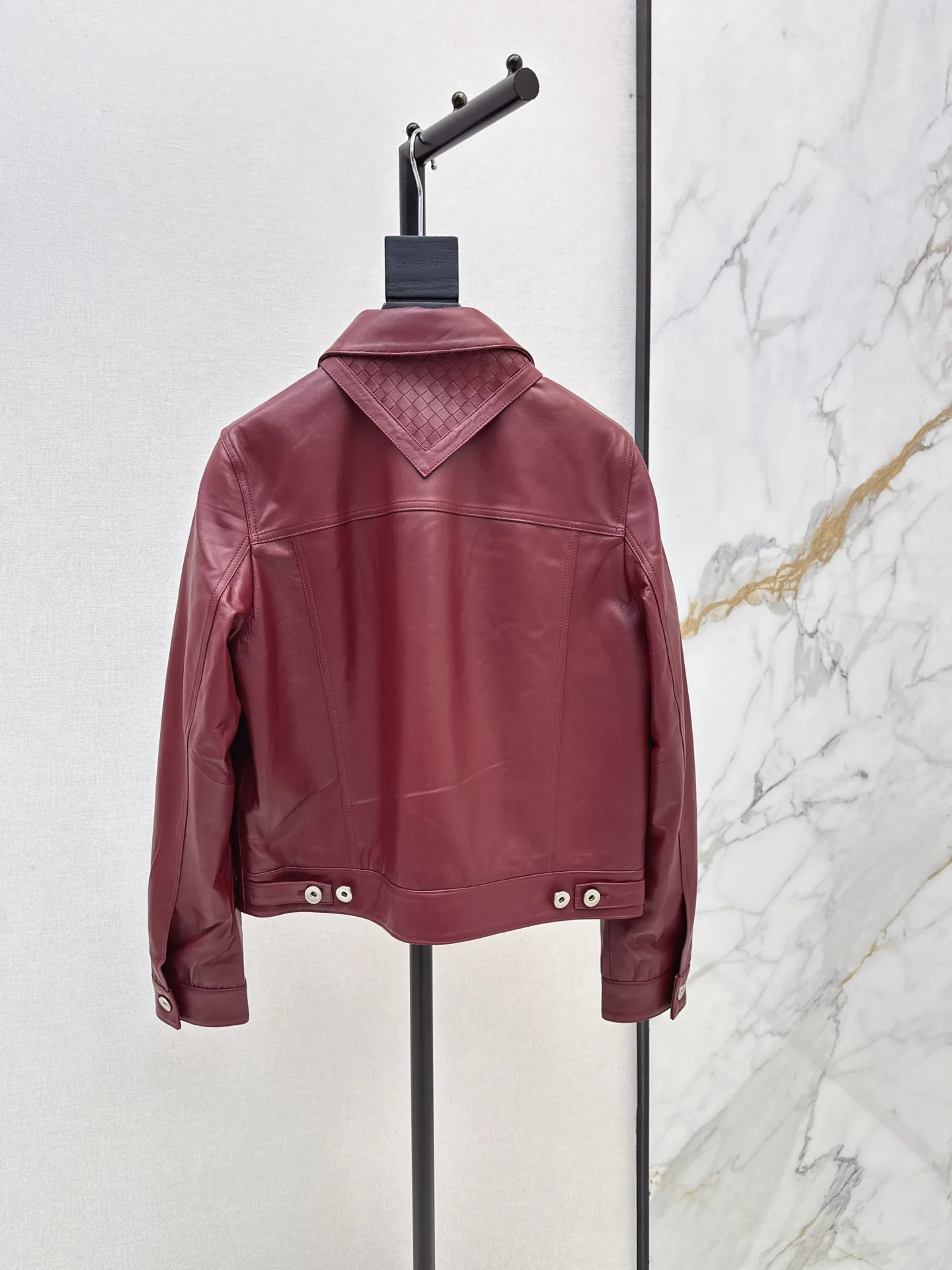 Кожаные Куртки И Дублёнки Женские Bottega Veneta 18173024