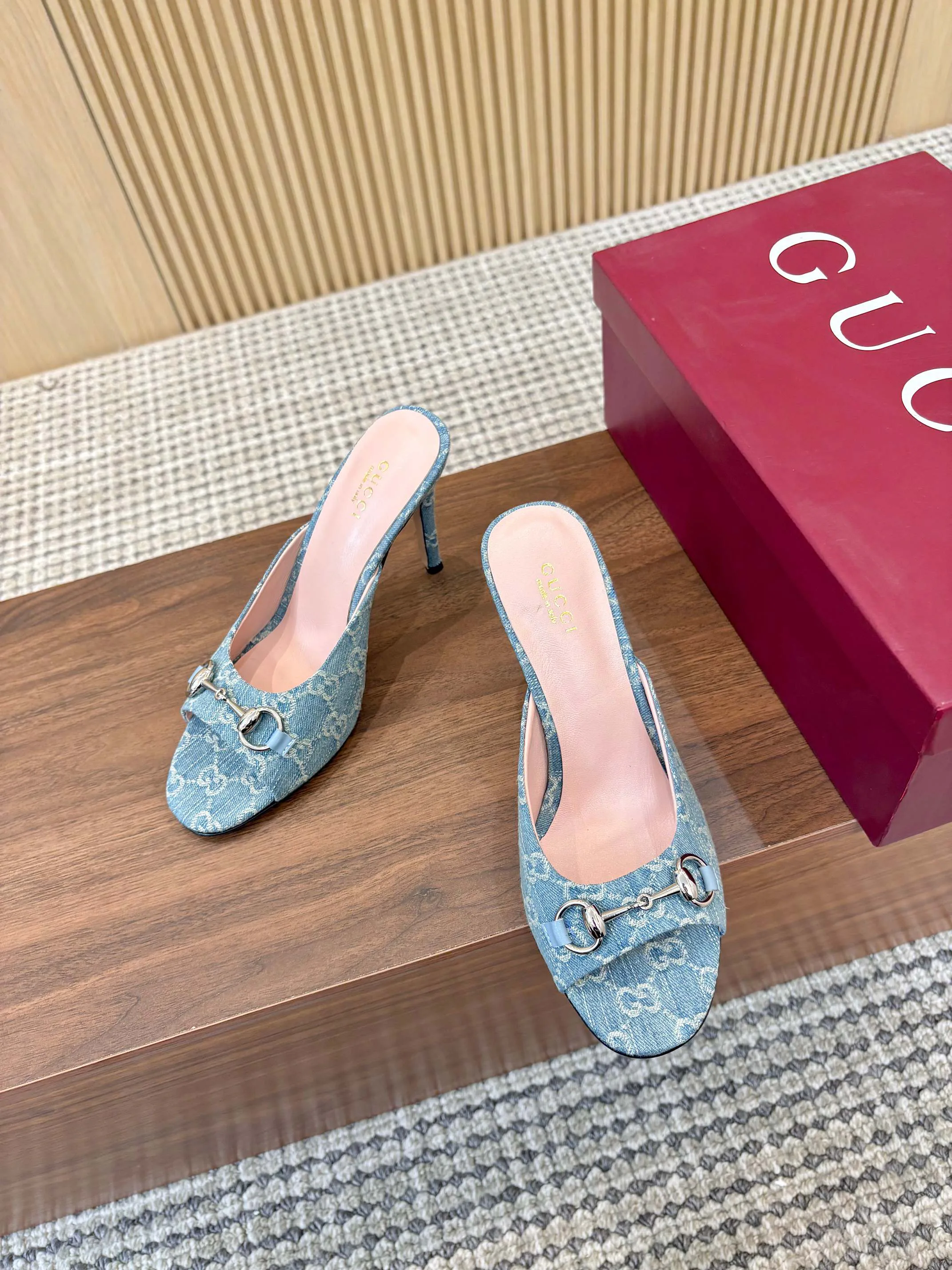 Босоножки Женские Gucci 11529298