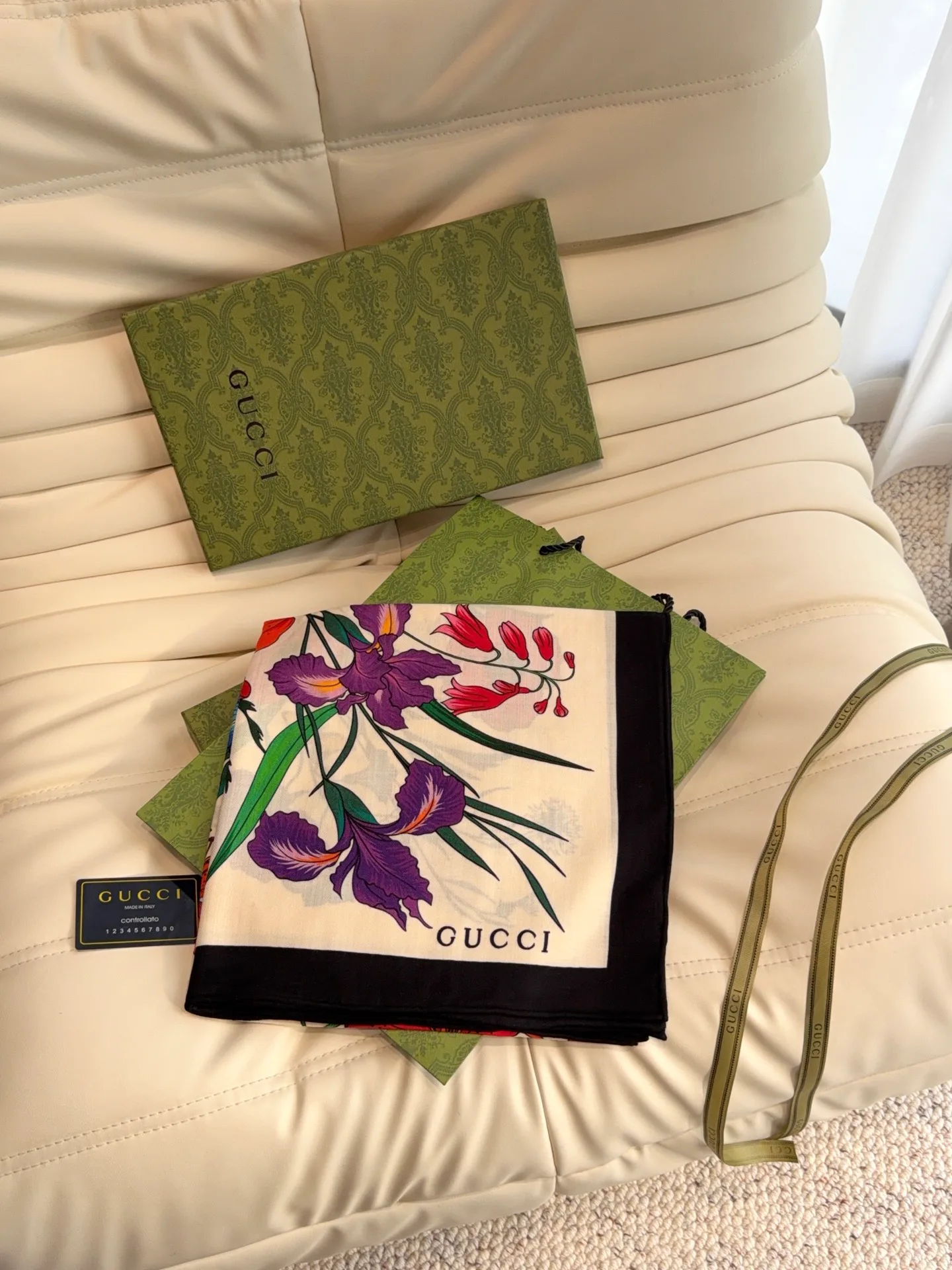 Платки Gucci 18322302