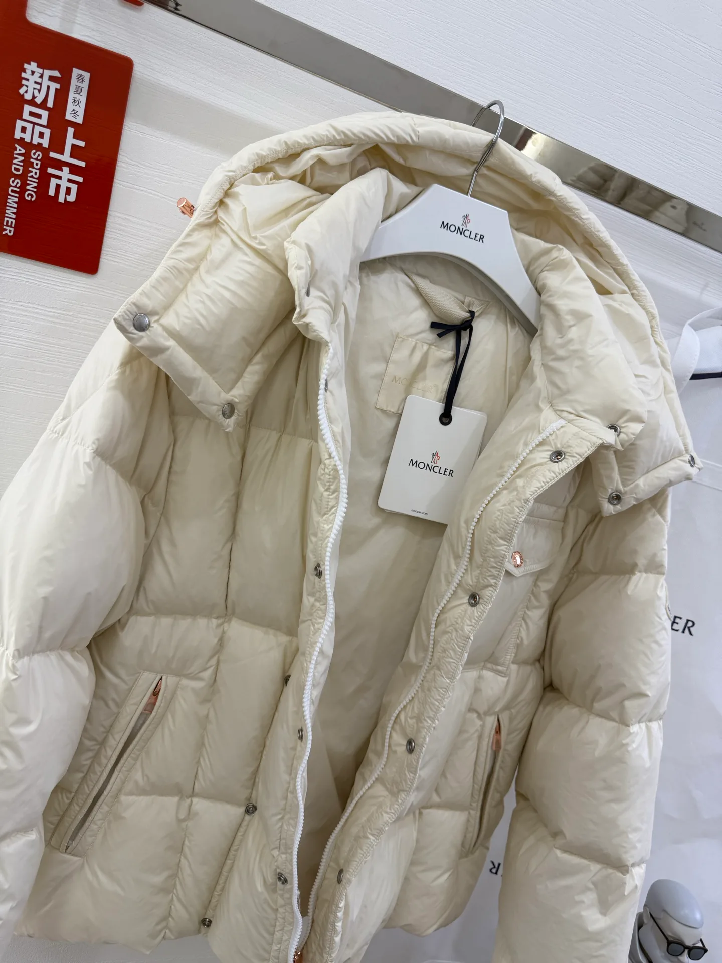 Куртки И Пуховики Женские Moncler 18825222
