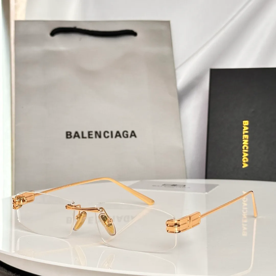 Очки Balenciaga 17546255