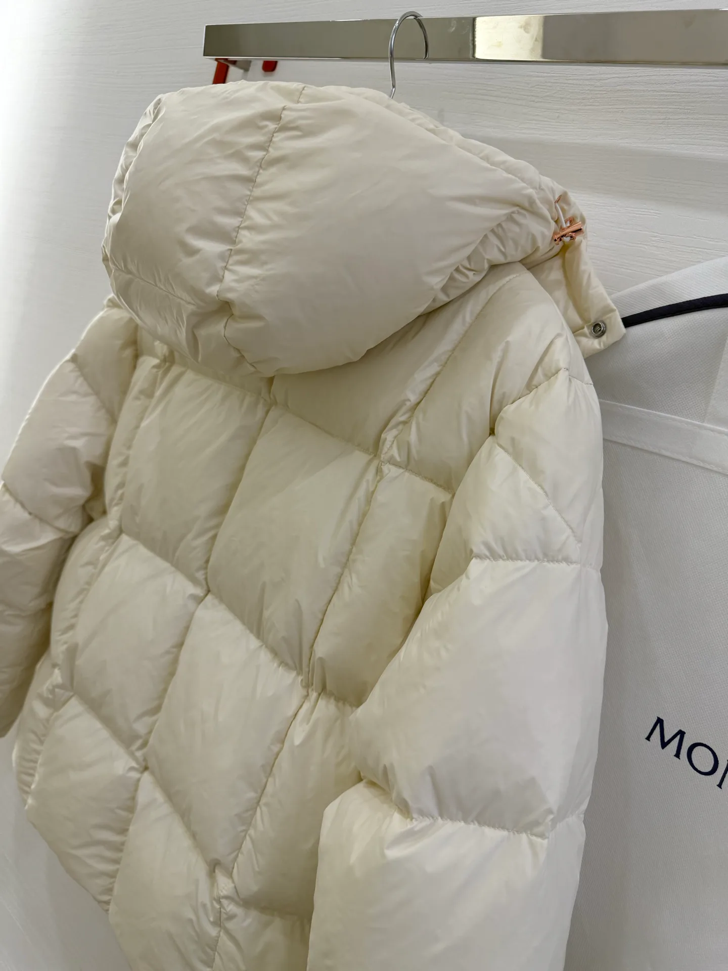 Куртки И Пуховики Женские Moncler 18825222