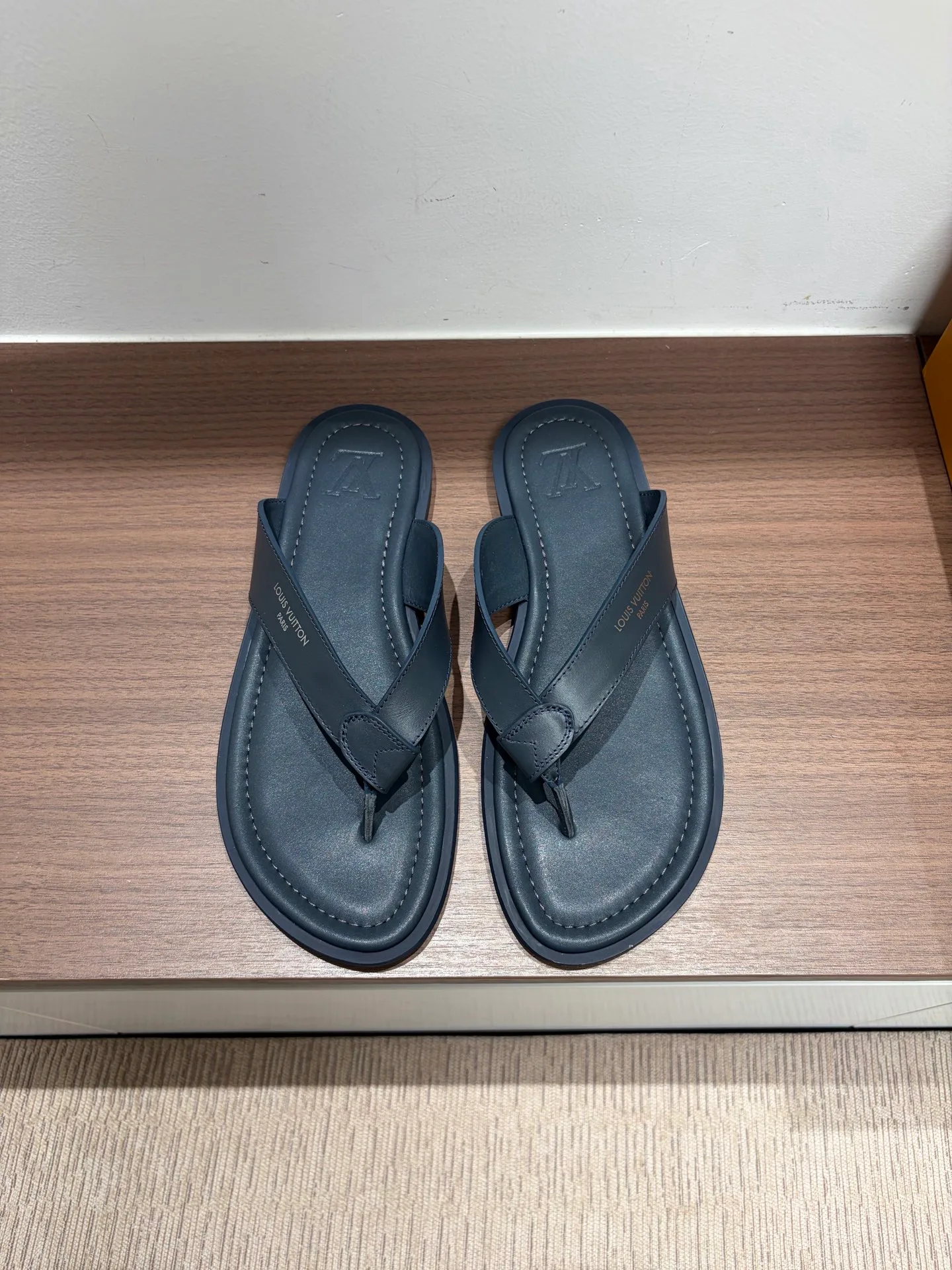 Шлепанцы Мужские Louis Vuitton 12826617
