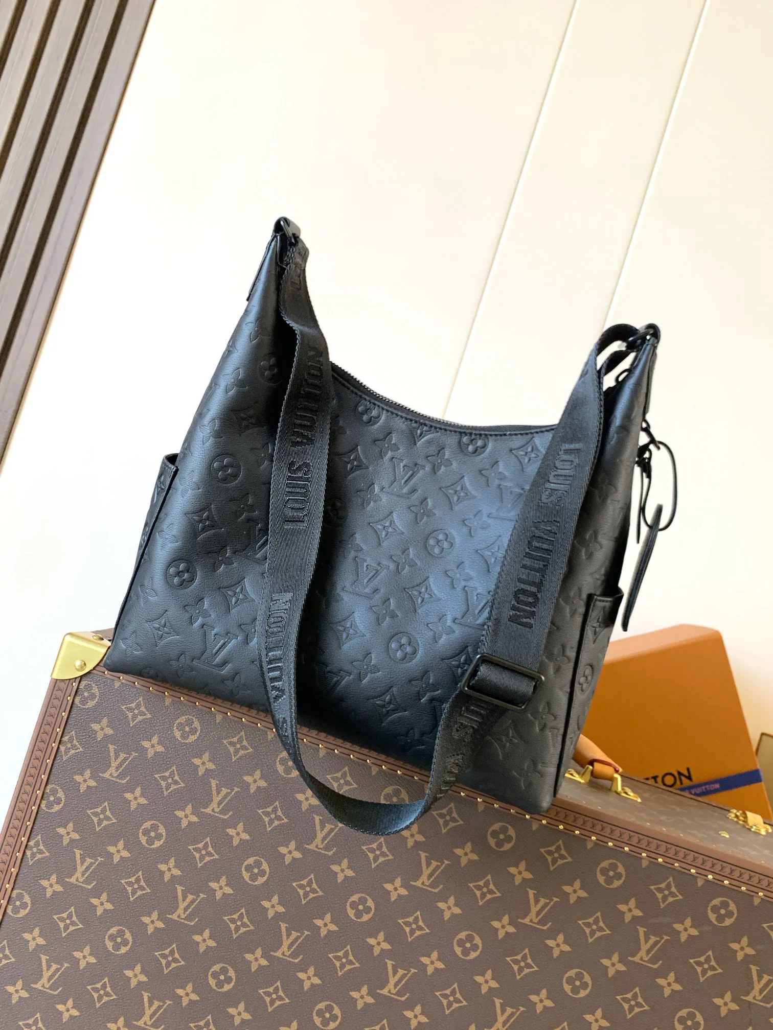 Классические Сумки Женские Louis Vuitton 13435247