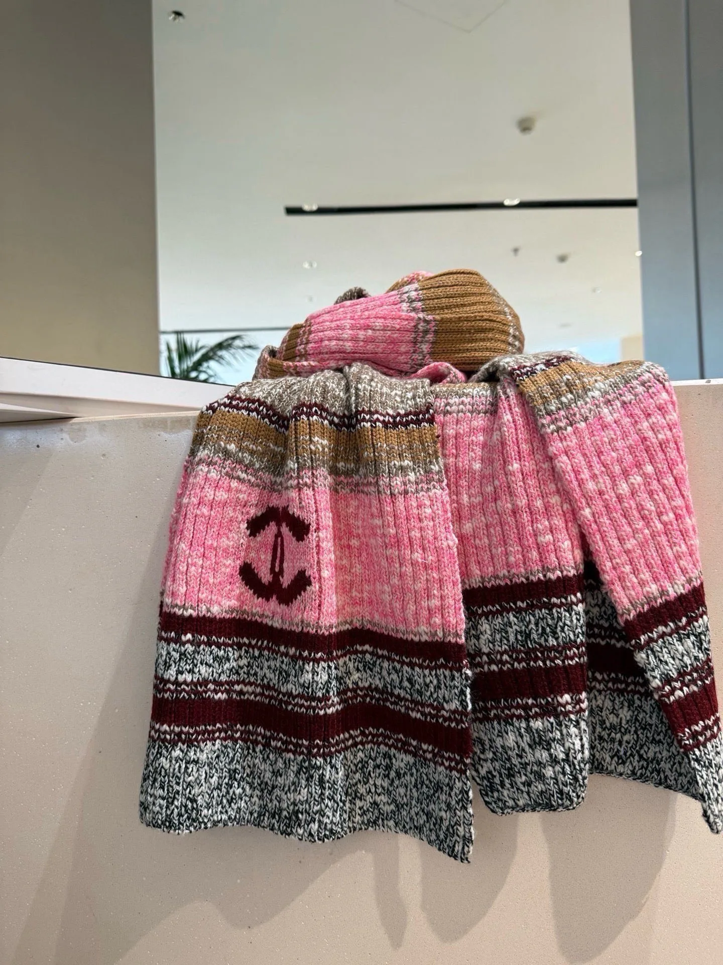 Шарфы Chanel 18627379