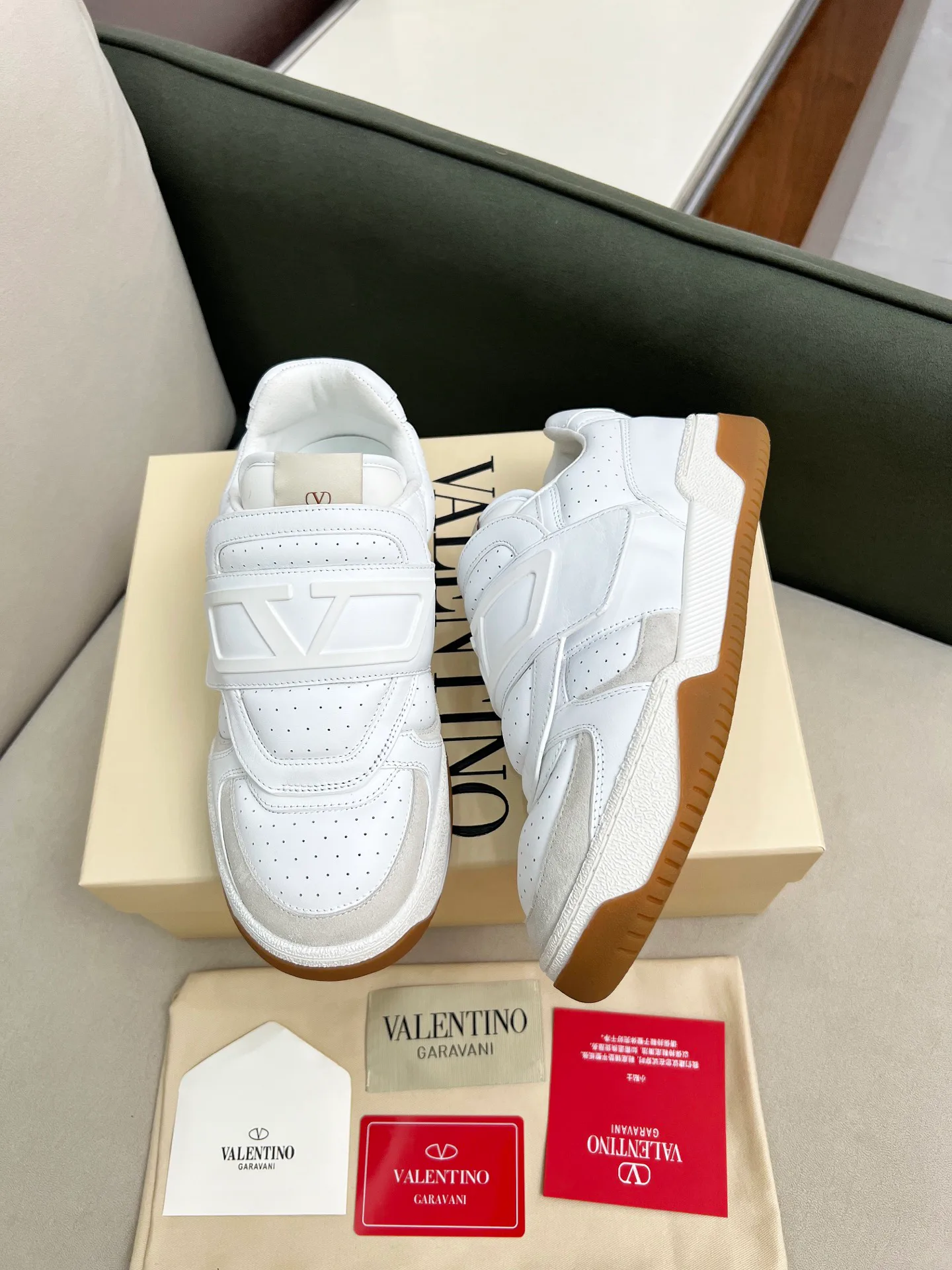 Кроссовки Женские Valentino 2628074