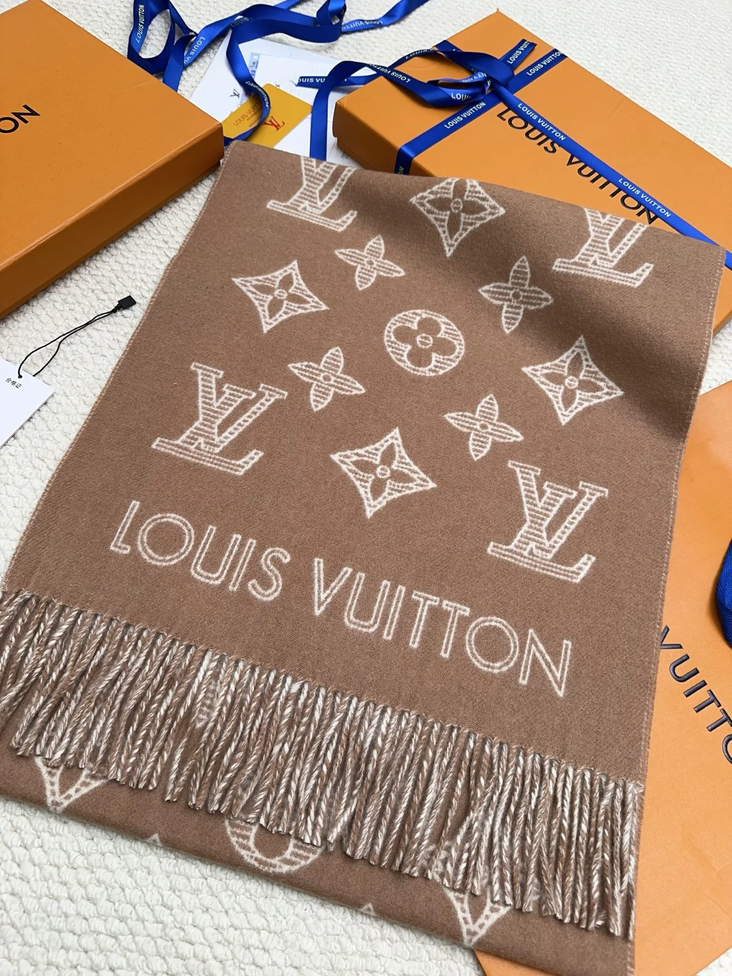 Шарфы Louis Vuitton 18275093
