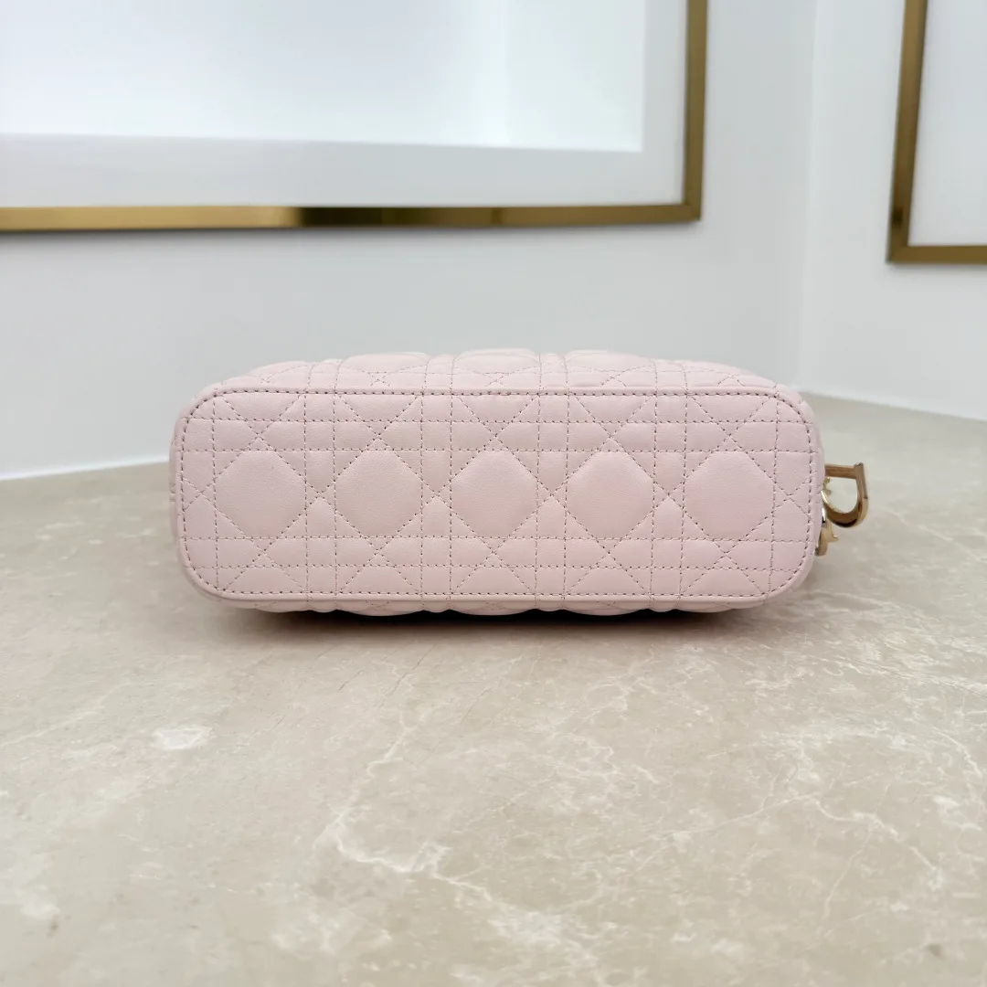 Классические Сумки Женские Christian Dior 18116294