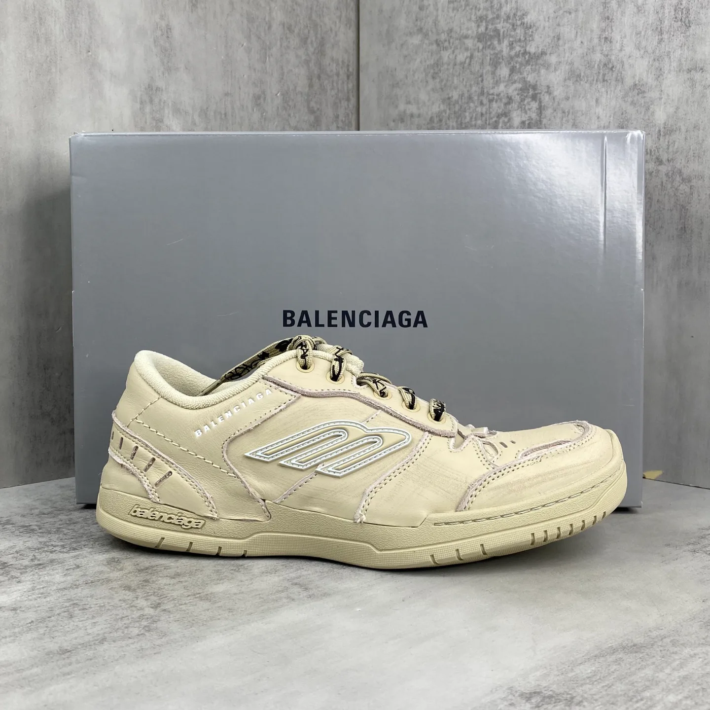 Кроссовки Женские Balenciaga 10247855