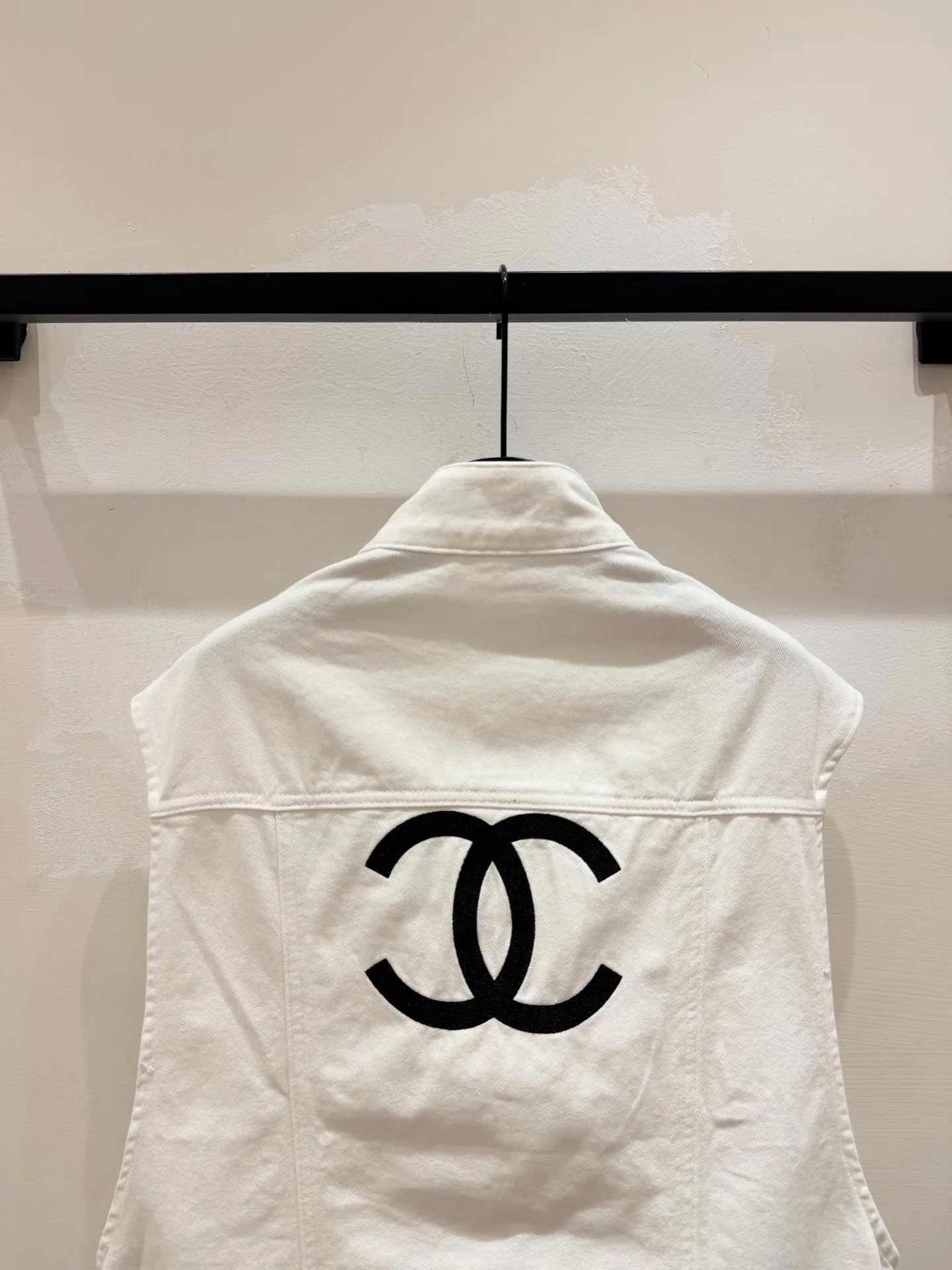 Жилеты Женские Chanel 11672108