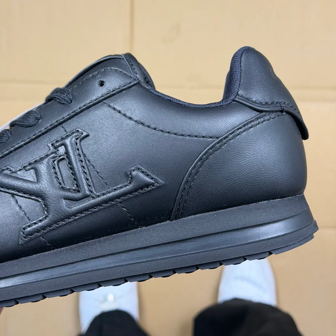 Кроссовки Женские Louis Vuitton 10220614