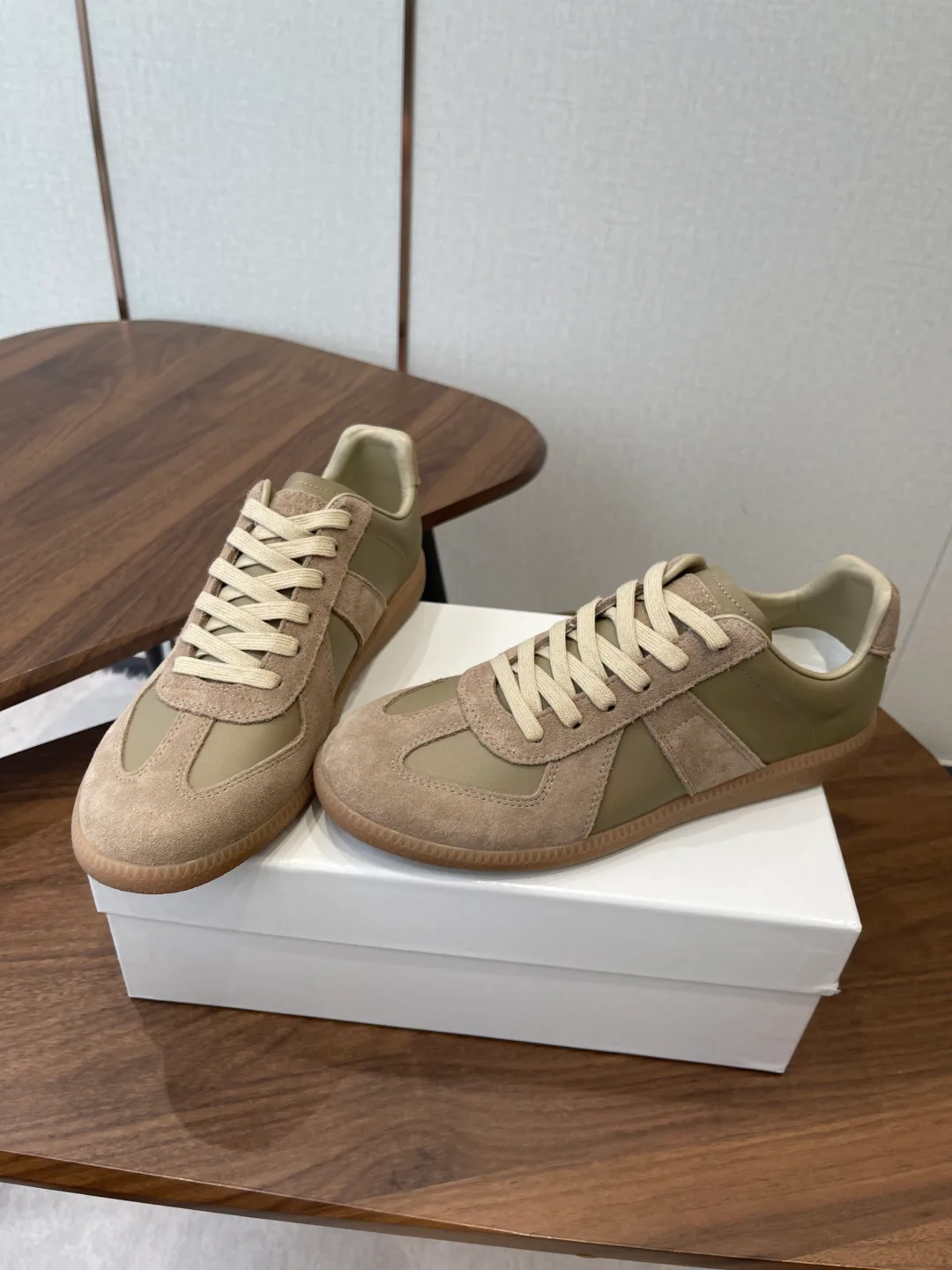Кроссовки Женские Maison Margiela 11867621