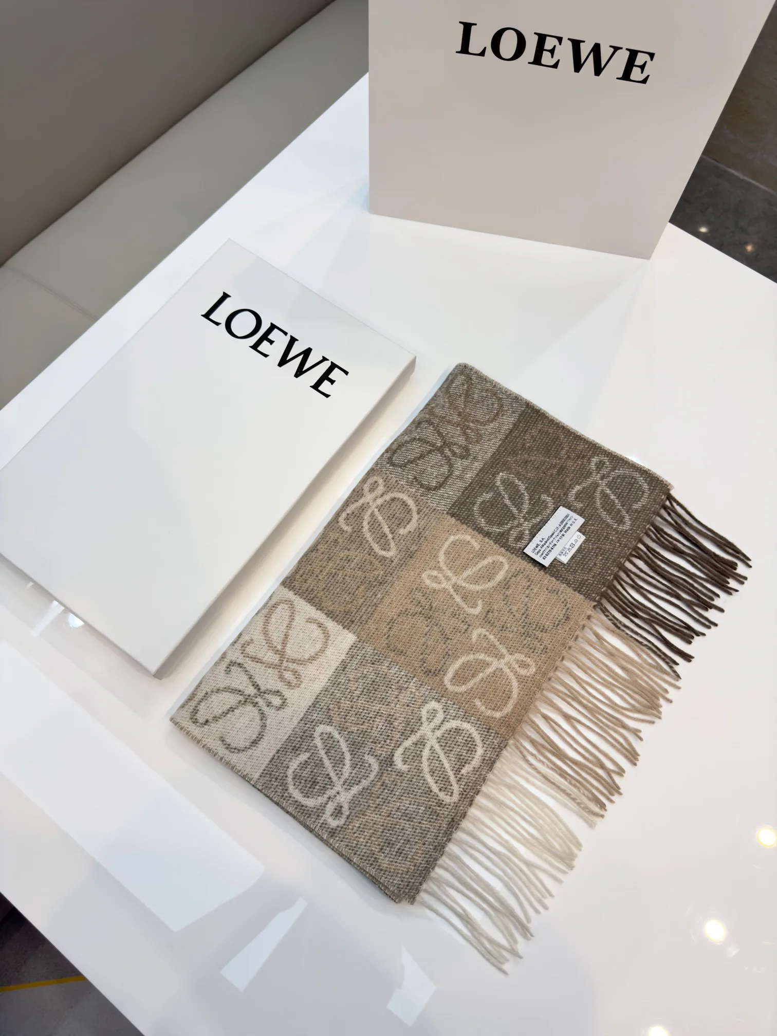 Шарфы Loewe 3837