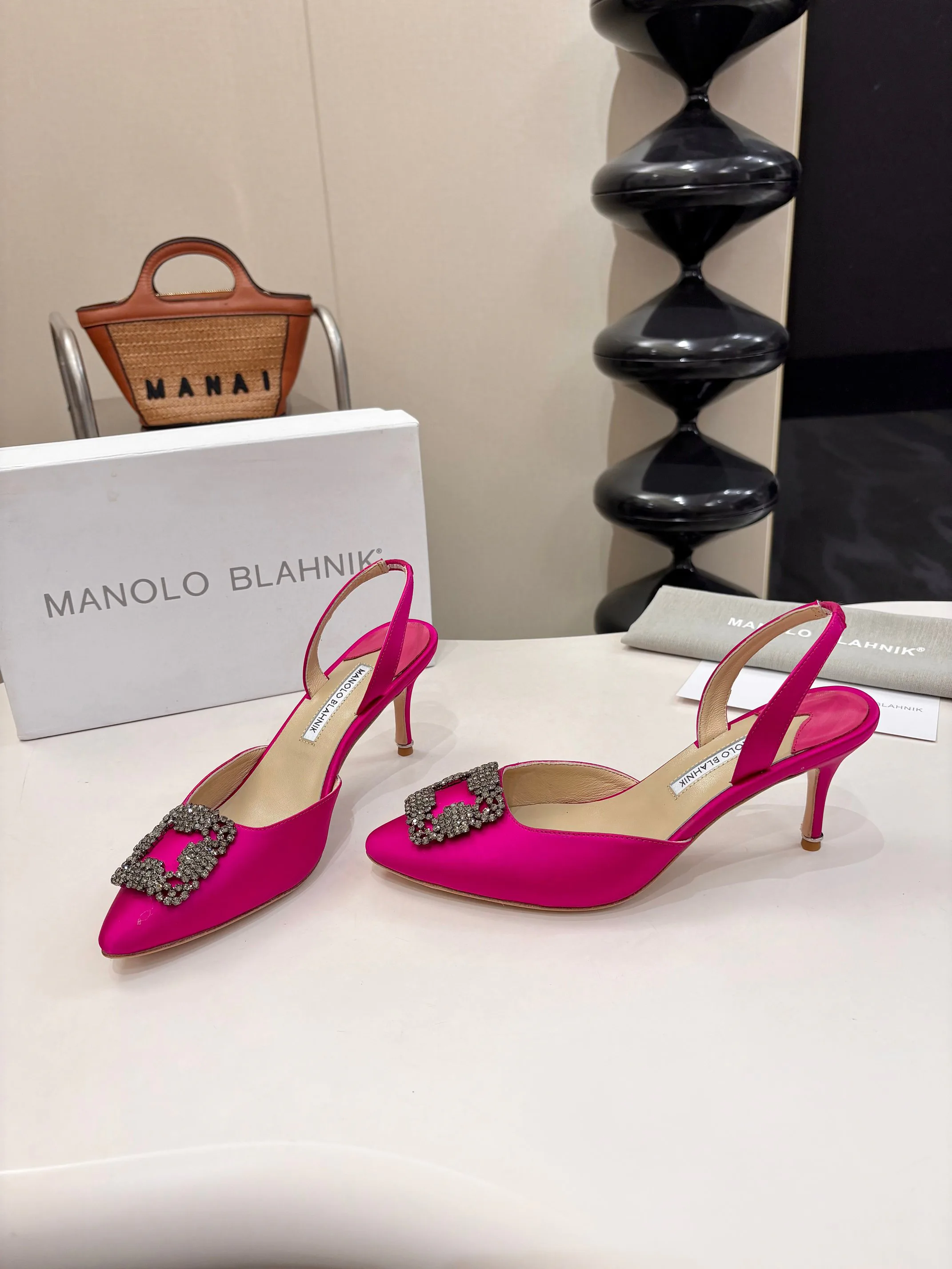 Туфли Женские Manolo Blahnik 17163305