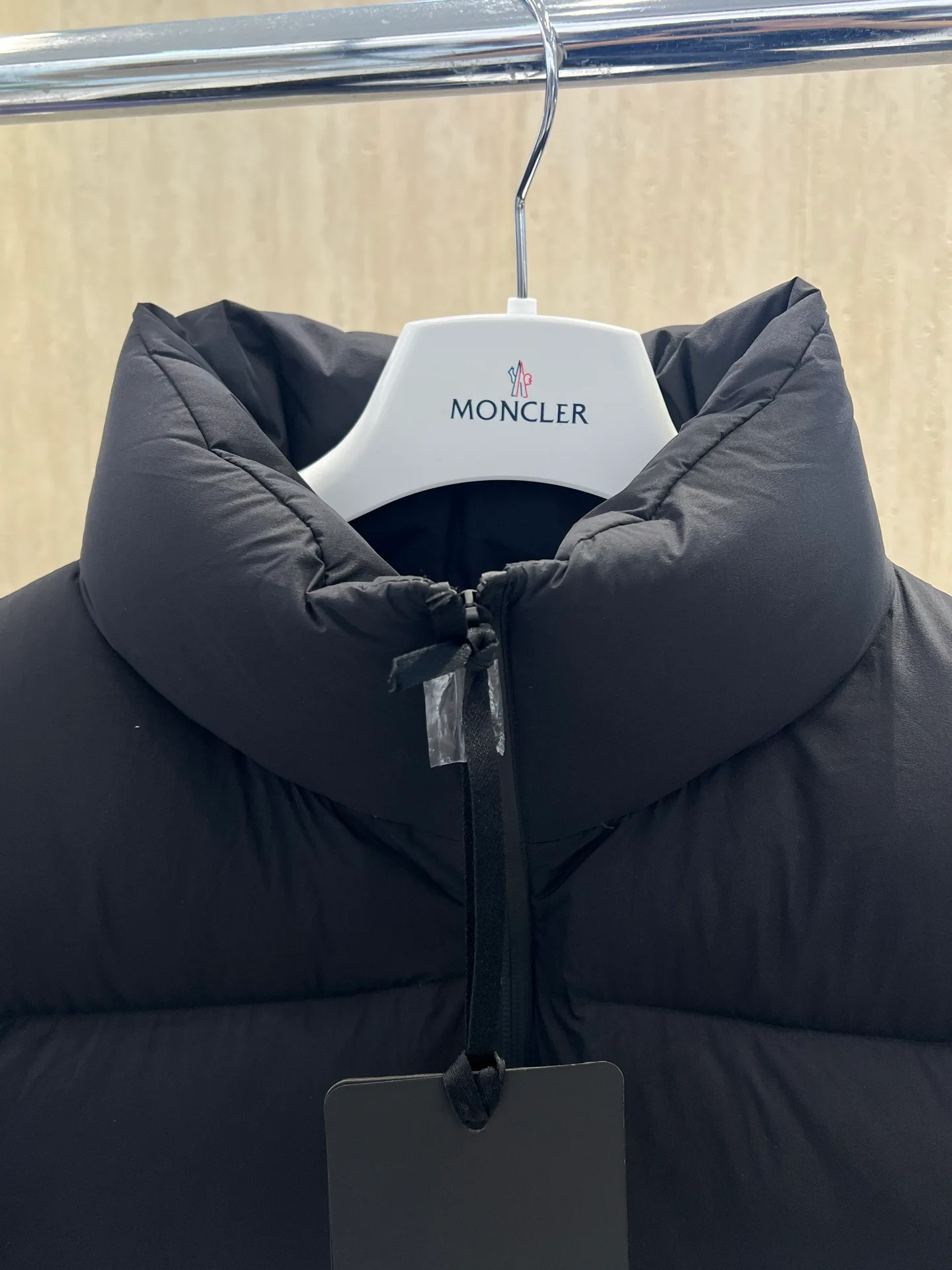 Куртки И Пуховики Мужские Moncler 18231560
