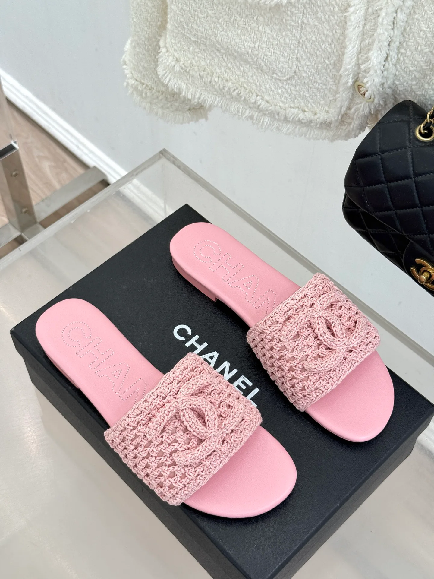 Шлепанцы Женские Chanel 11485810