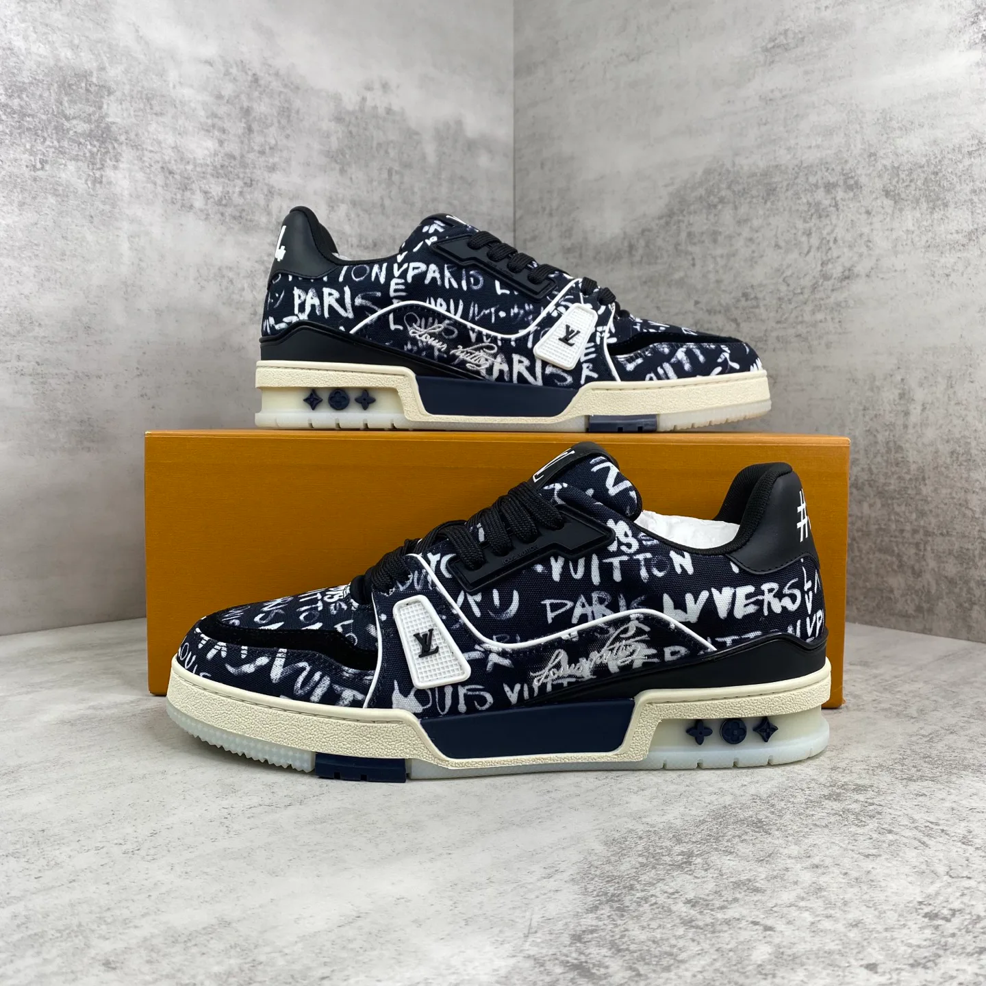 Кроссовки Женские Louis Vuitton 275324