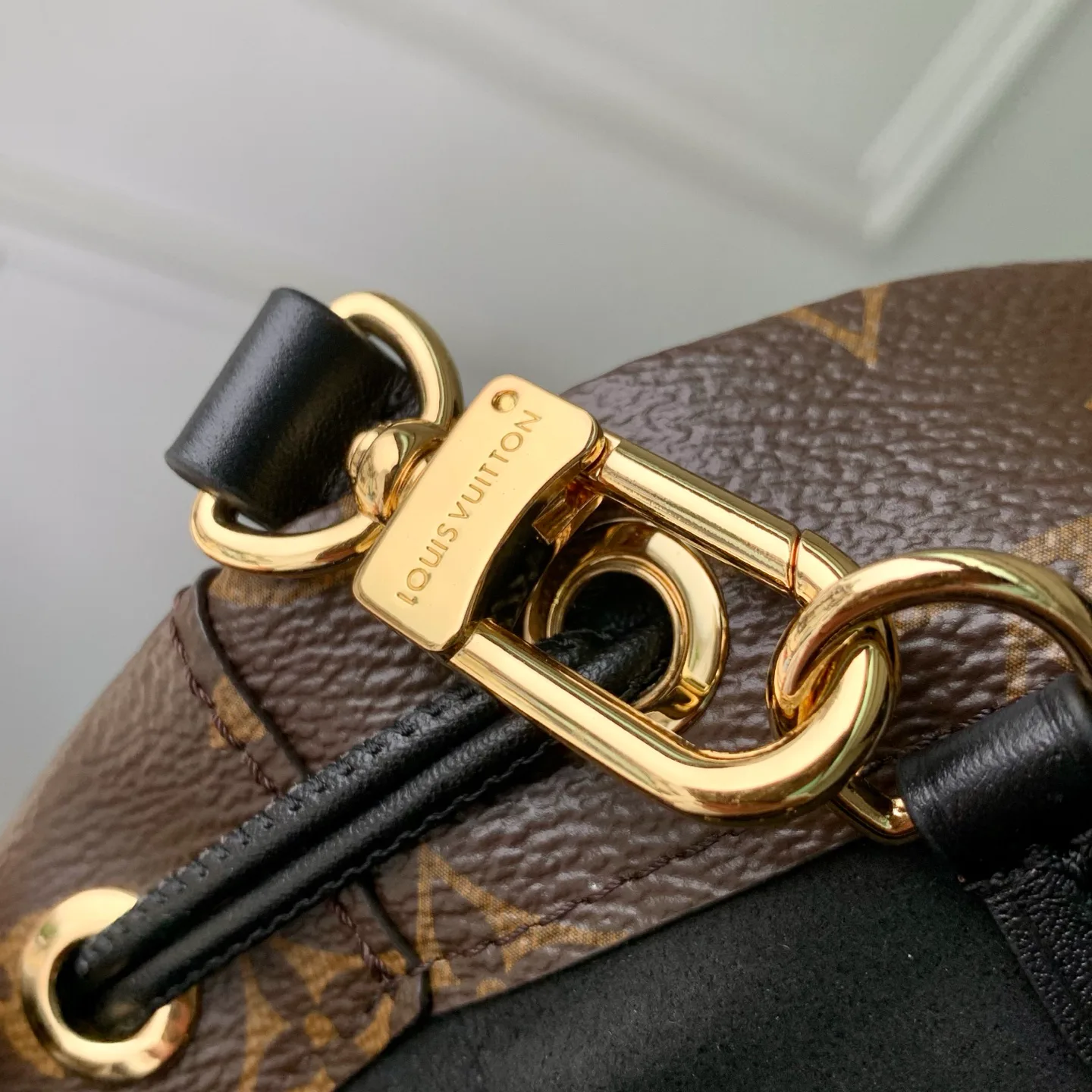 Классические Сумки Женские Louis Vuitton 17387282