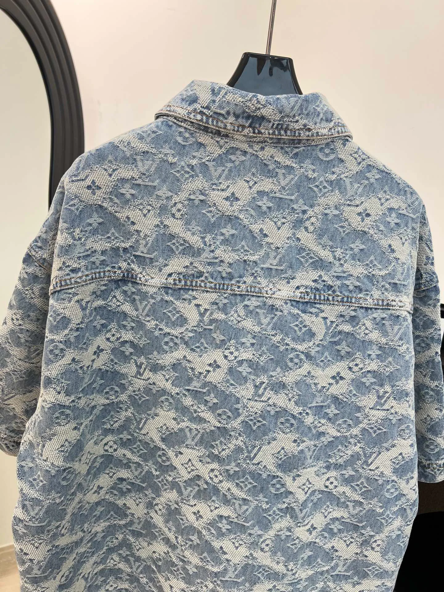 Куртки И Пуховики Мужские Louis Vuitton 10054255