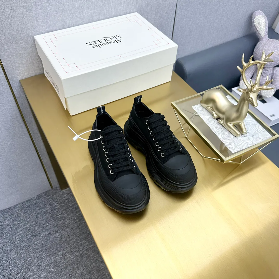 Кроссовки Женские Alexander Mcqueen 18397469