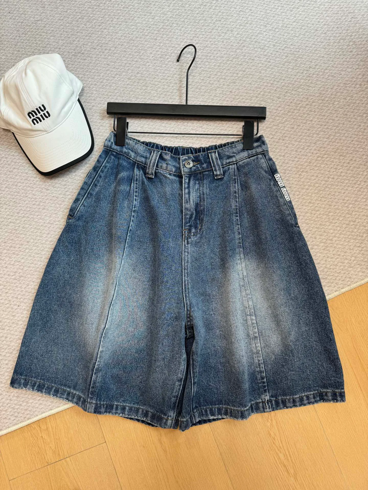 Шорты Женские Miu Miu 12592746