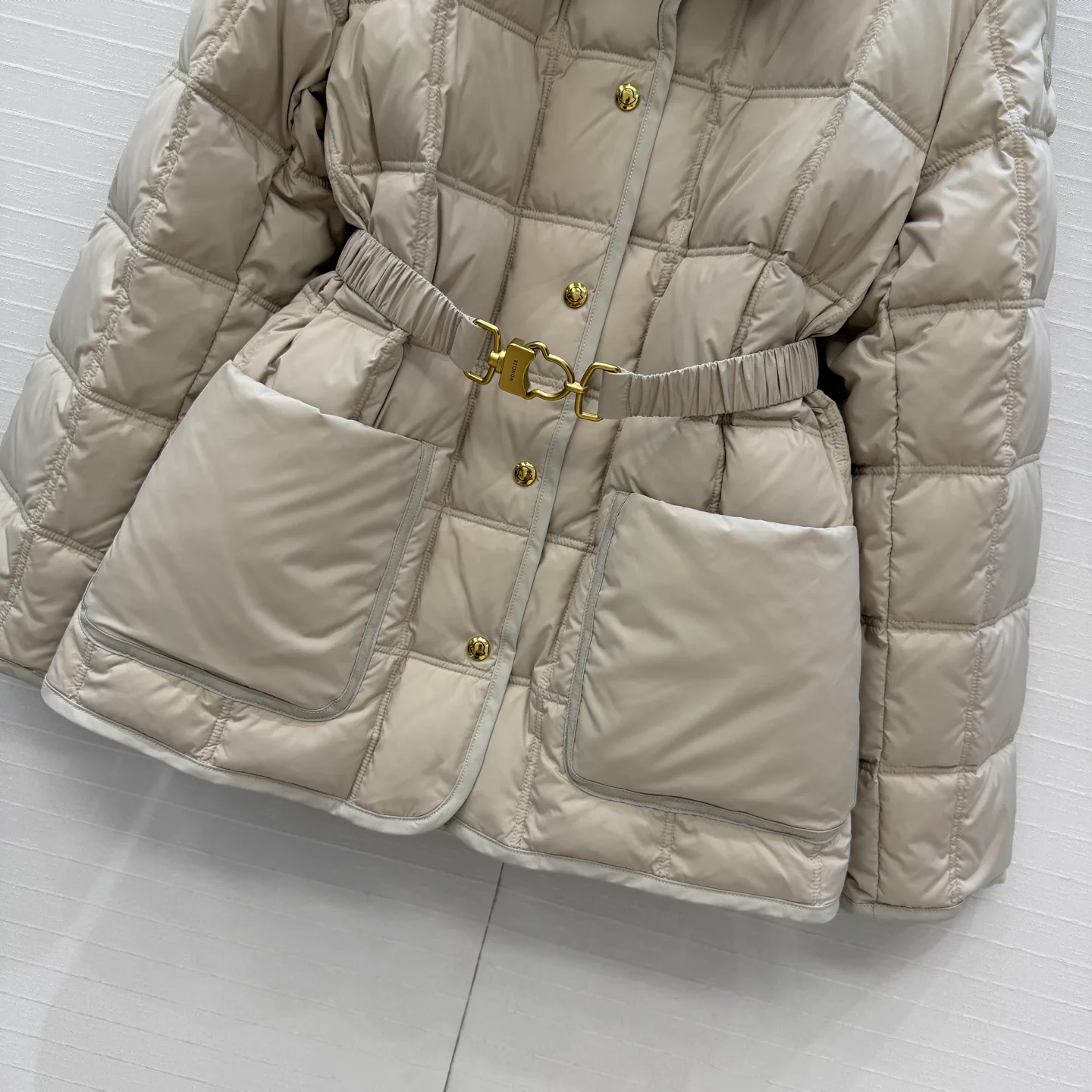 Куртки И Пуховики Женские Moncler 17944642