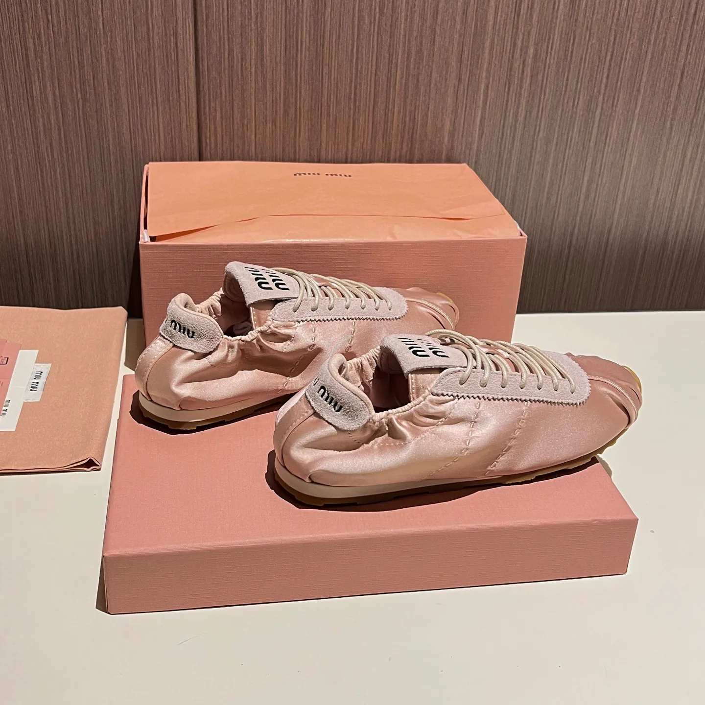 Кроссовки Женские Miu Miu 17968602