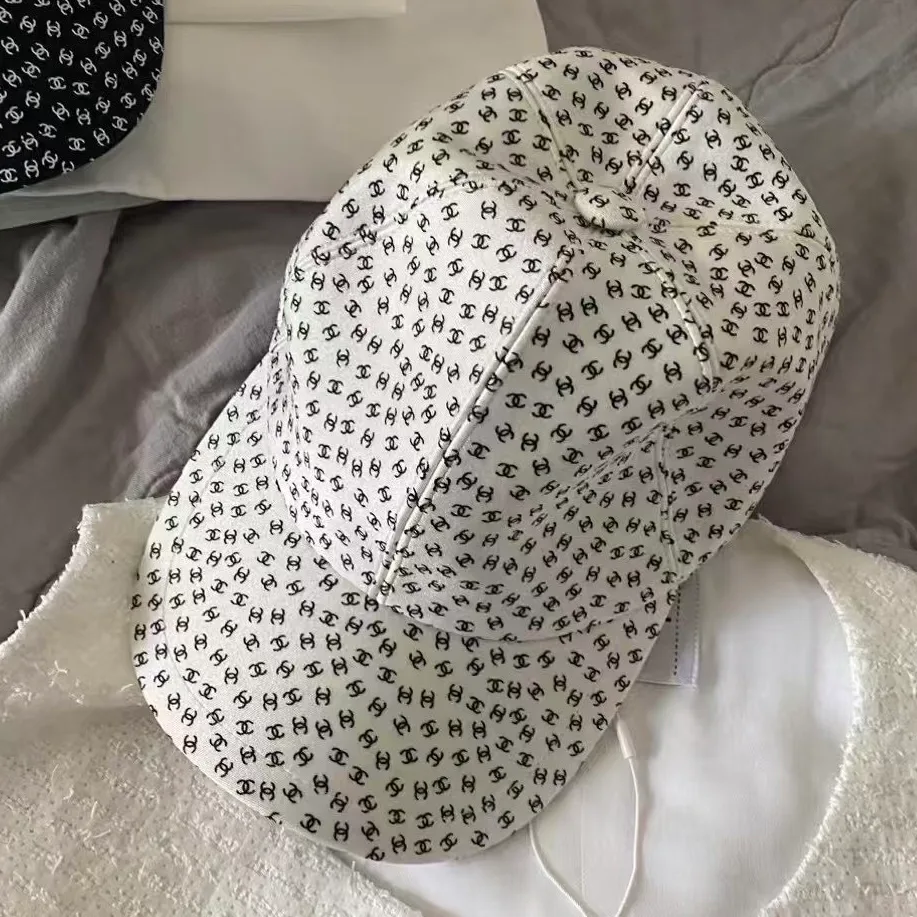 Головные Уборы Chanel 10420515