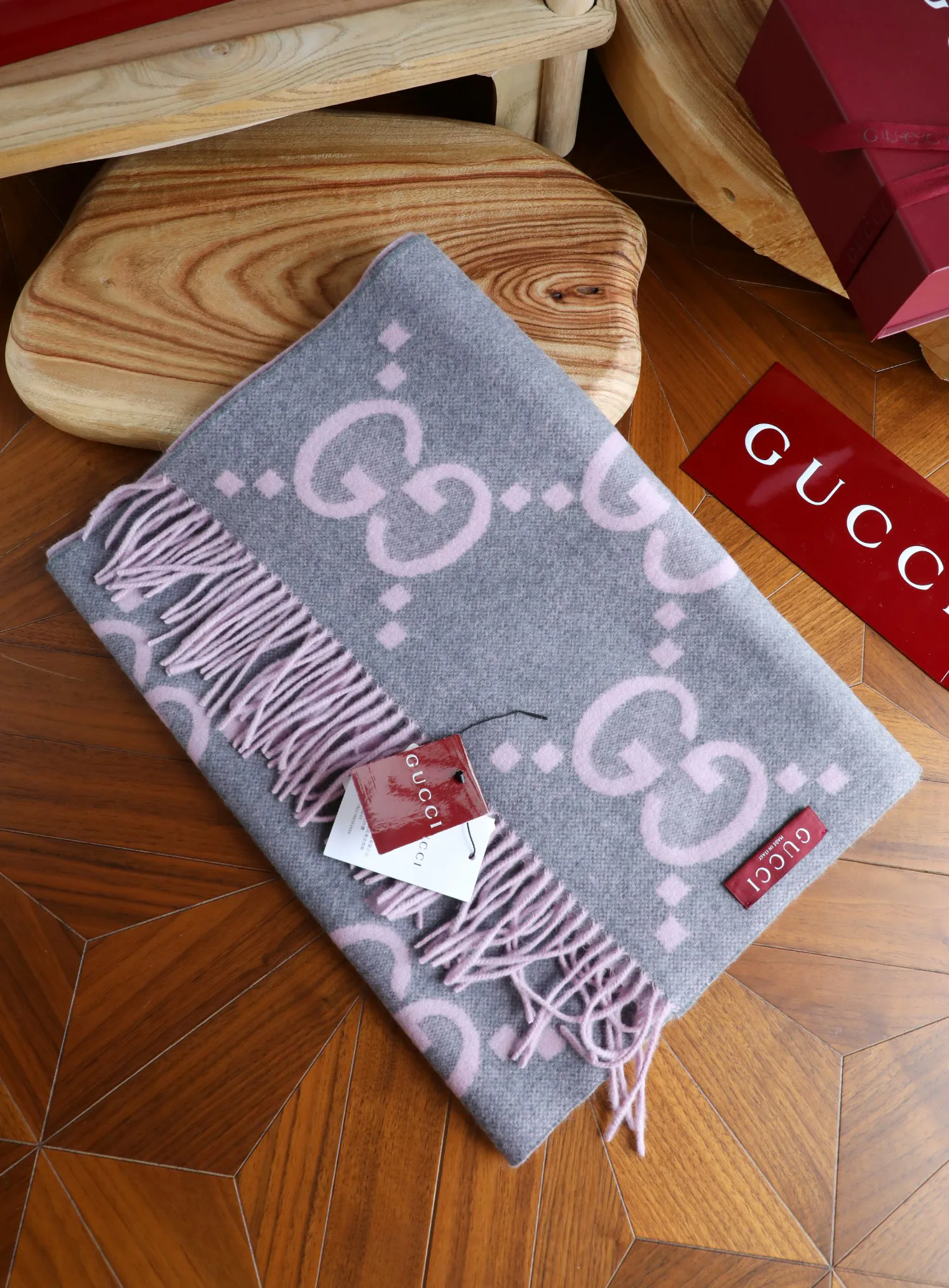 Шарфы Gucci 240516