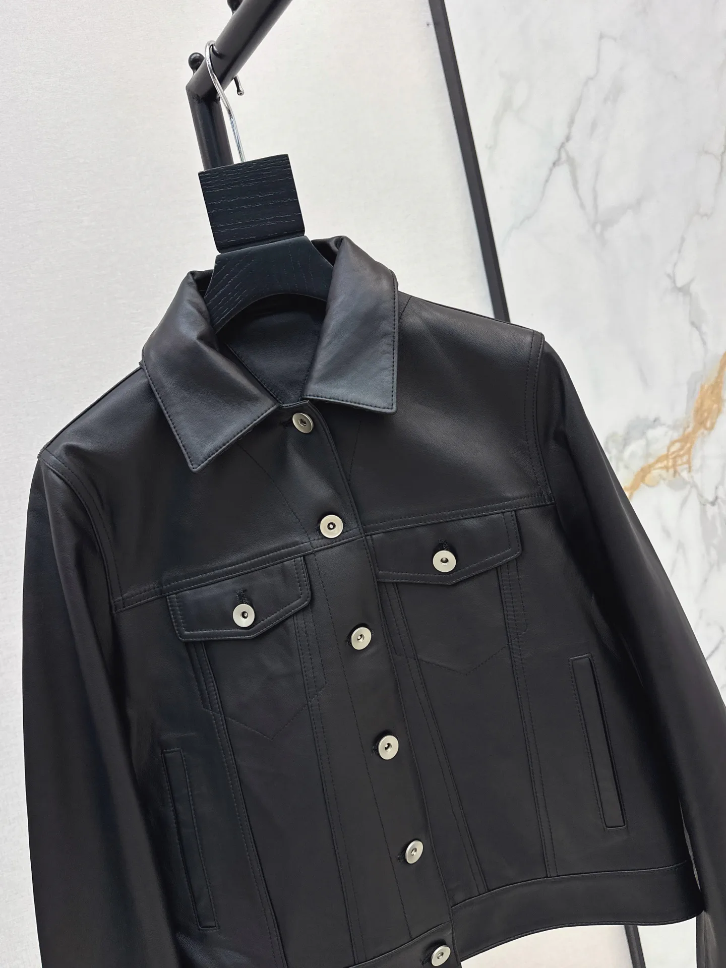 Кожаные Куртки И Дублёнки Женские Bottega Veneta 18173027