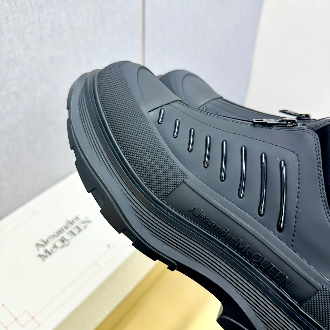 Кроссовки Женские Alexander Mcqueen 18397474
