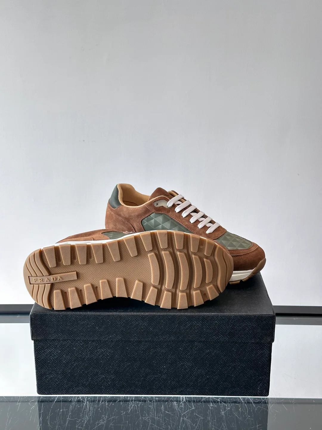 Кроссовки Мужские Prada 348219