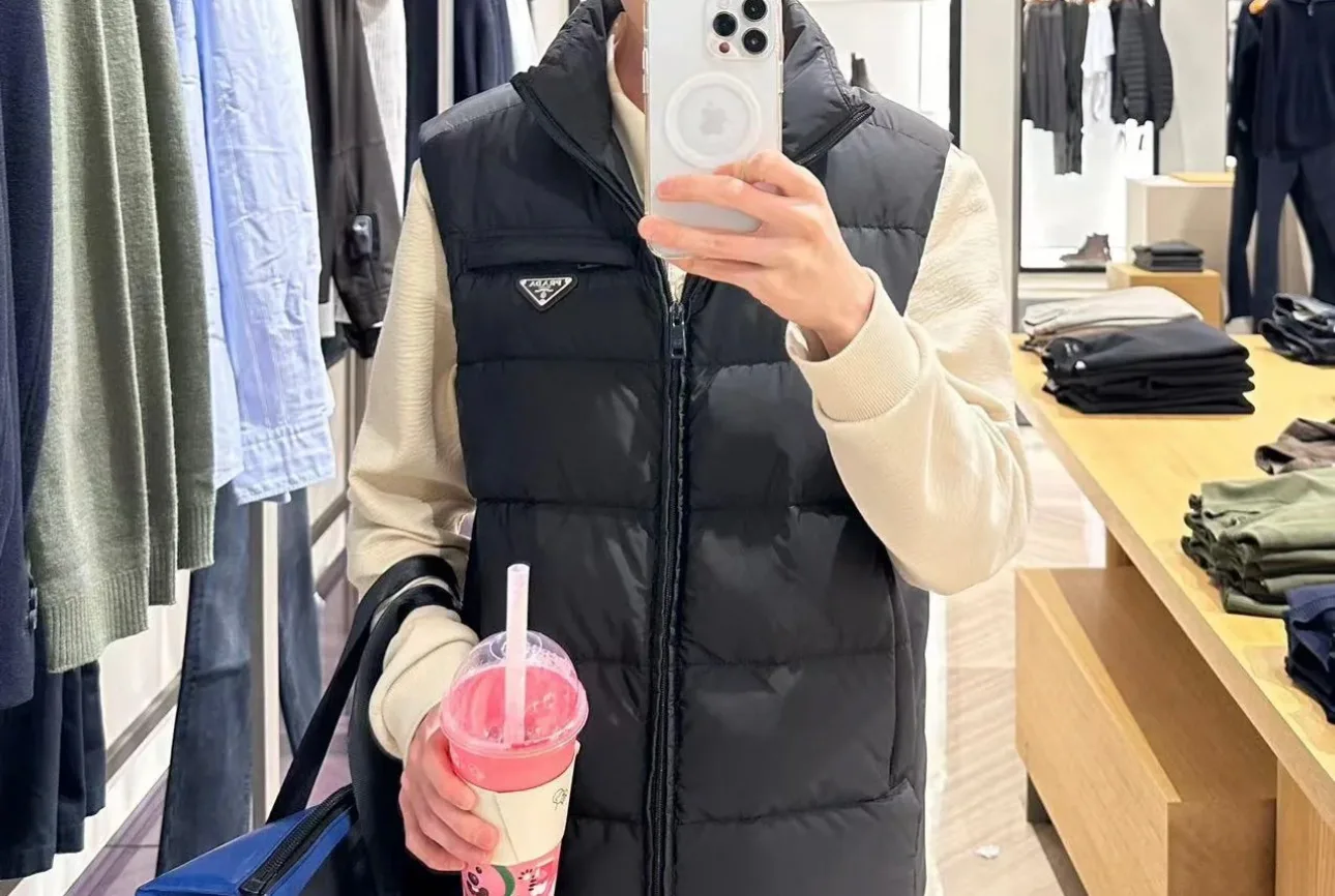 Жилеты Женские Prada 18007674