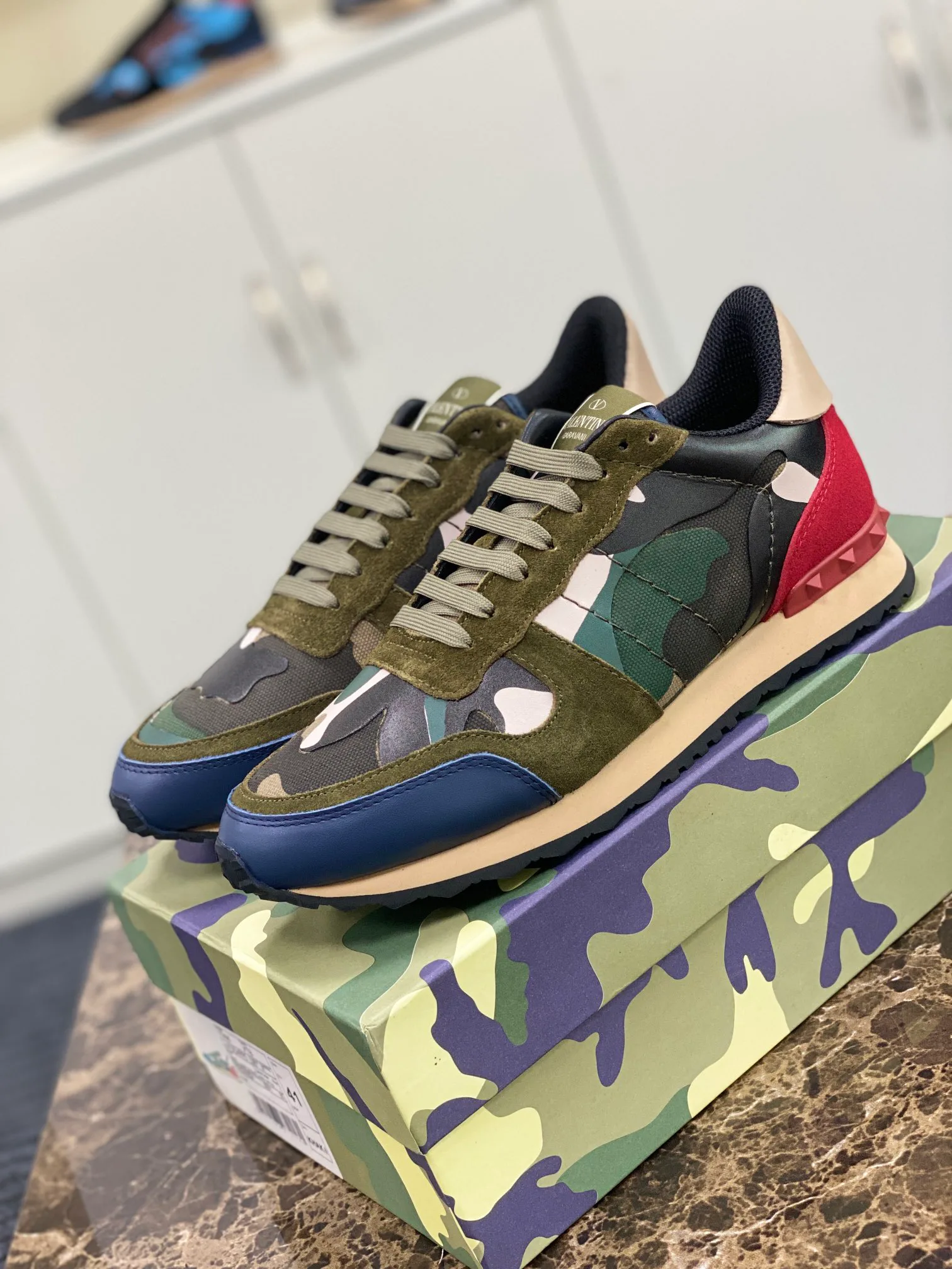 Кроссовки Женские Valentino 10736443