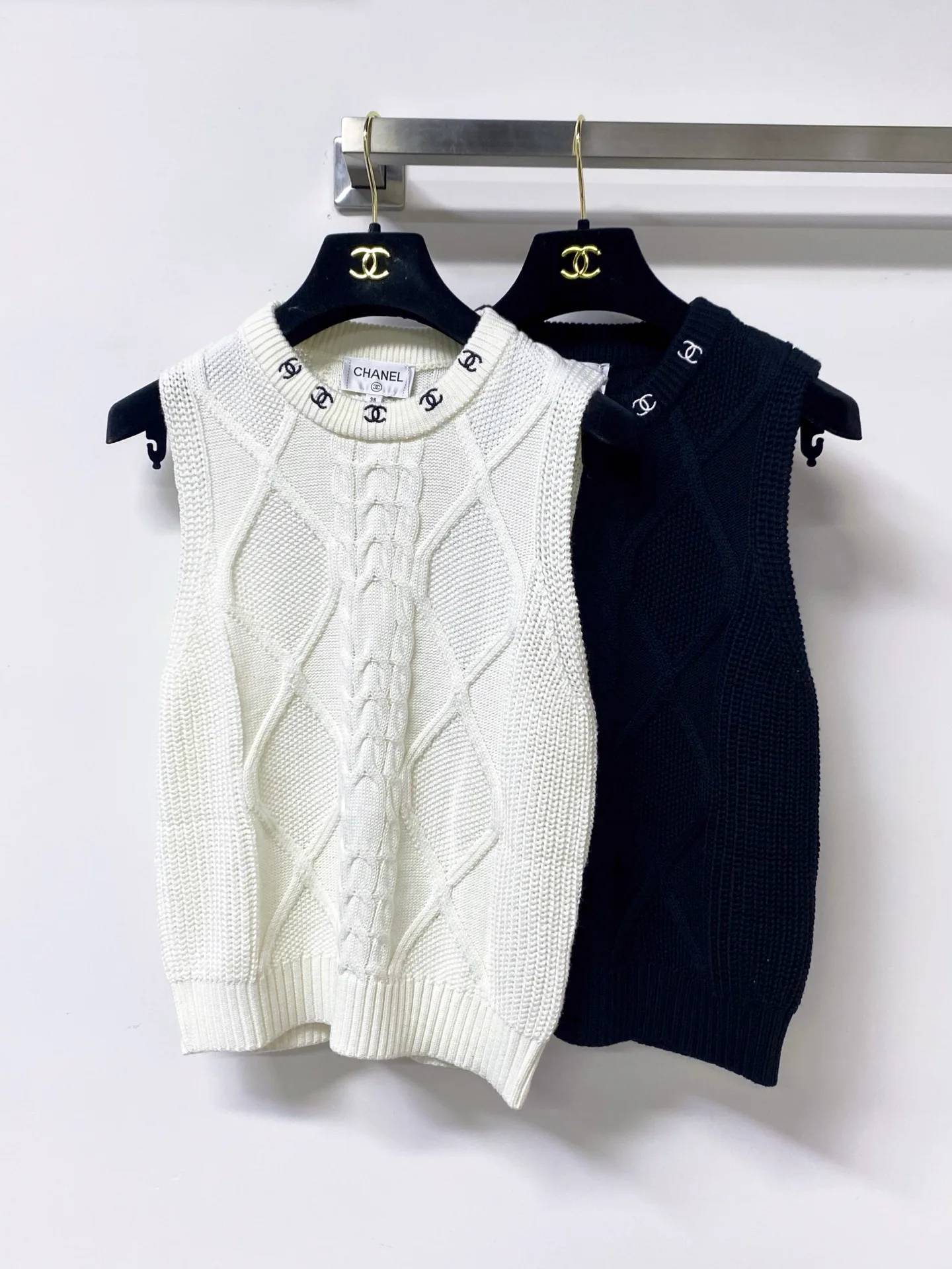 Жилеты Женские Chanel 13162531
