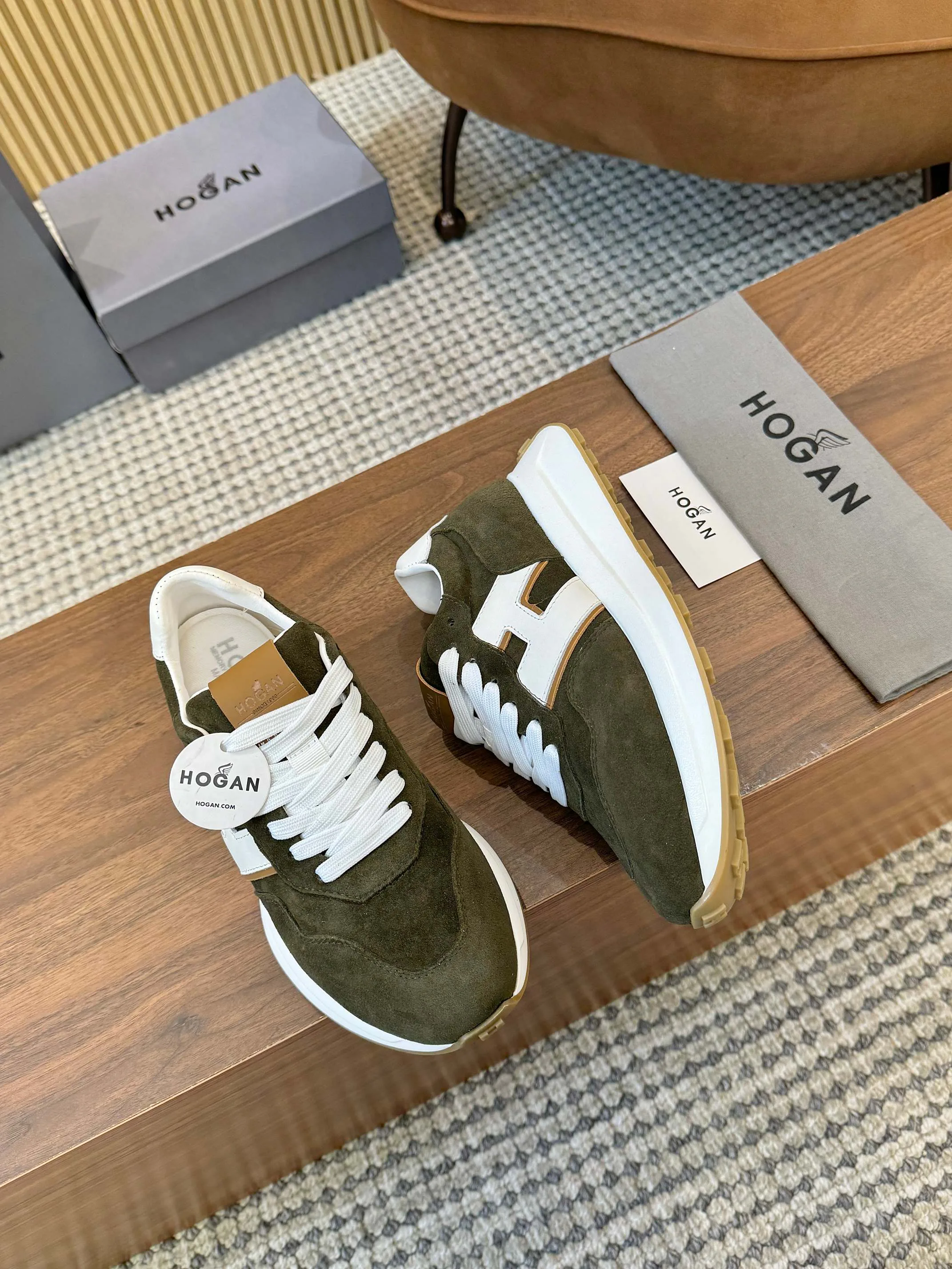 Кроссовки Женские Hogan 280528