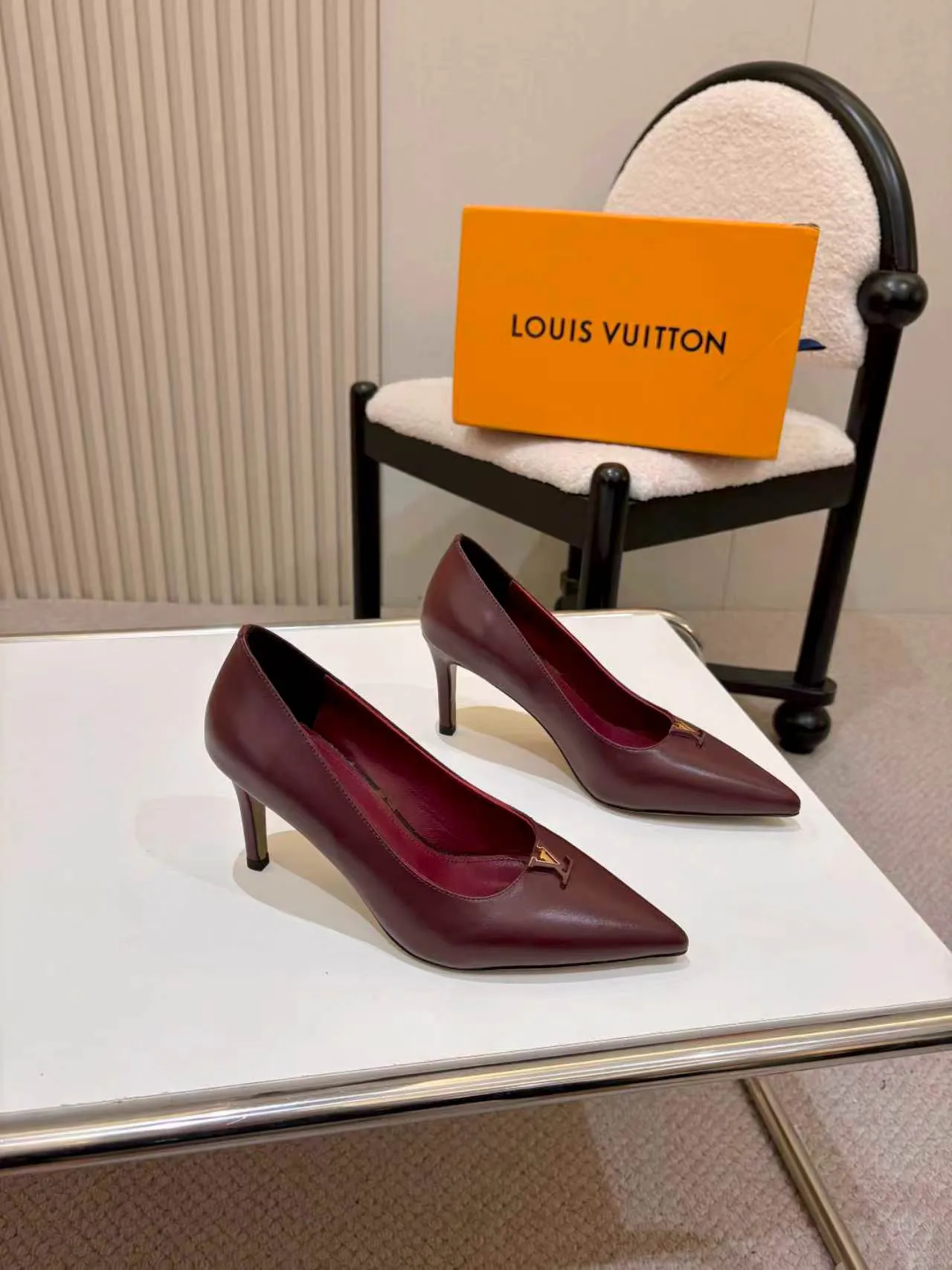 Туфли Женские Louis Vuitton 19763823
