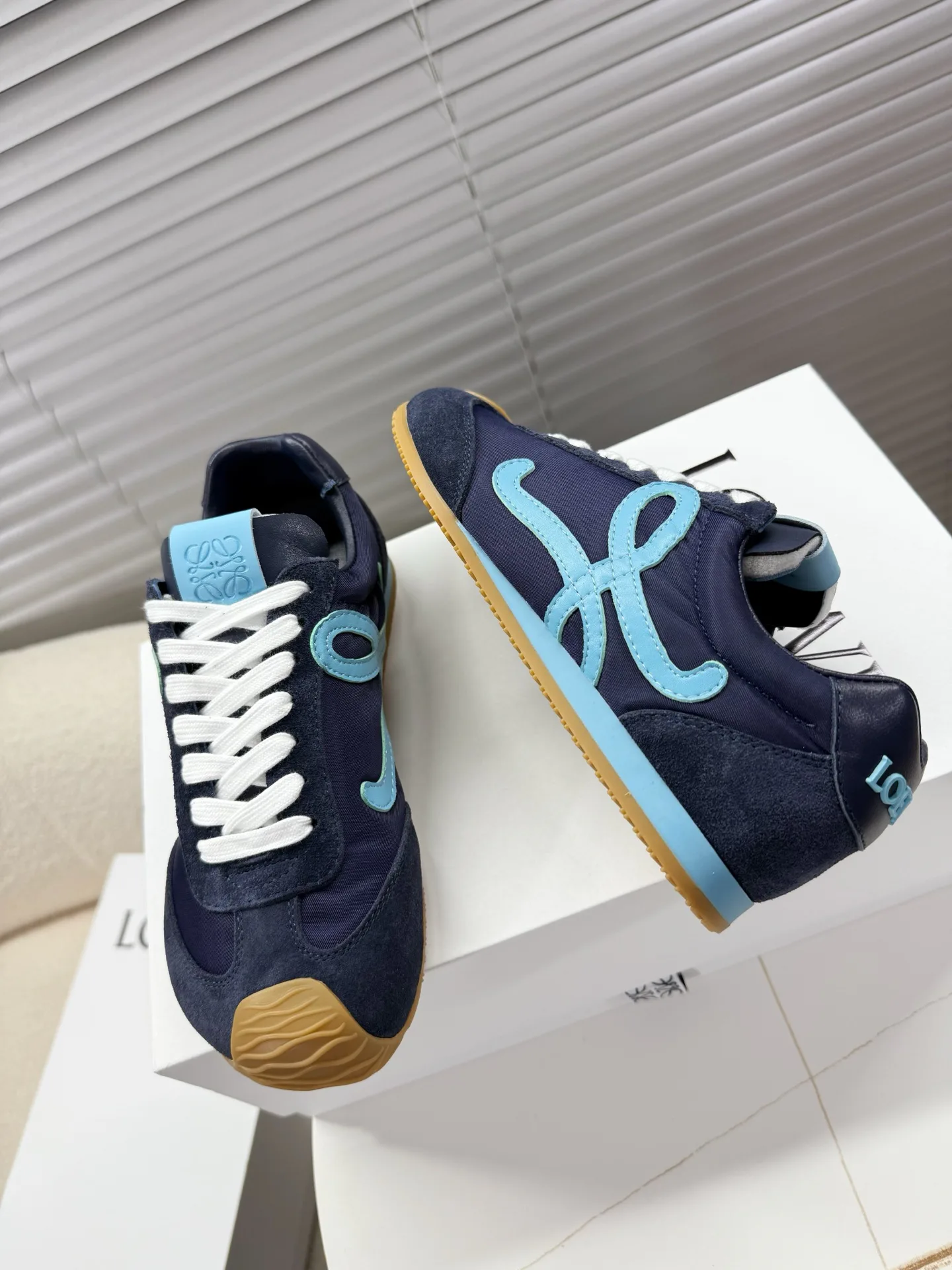 Кроссовки Женские Loewe 17129