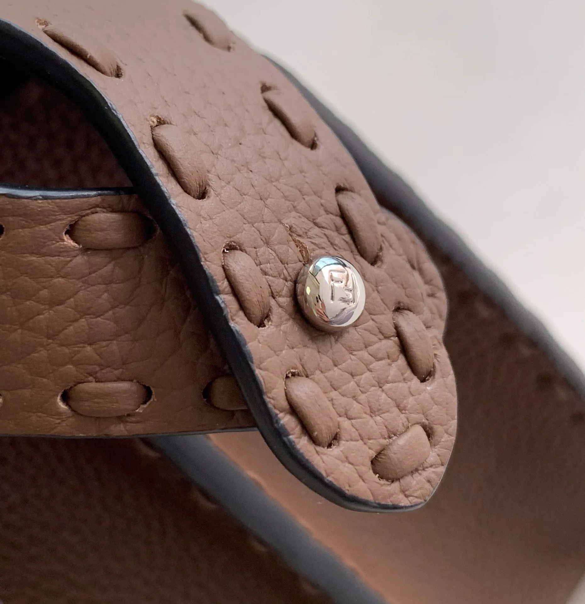 Классические Сумки Женские Fendi 11671436